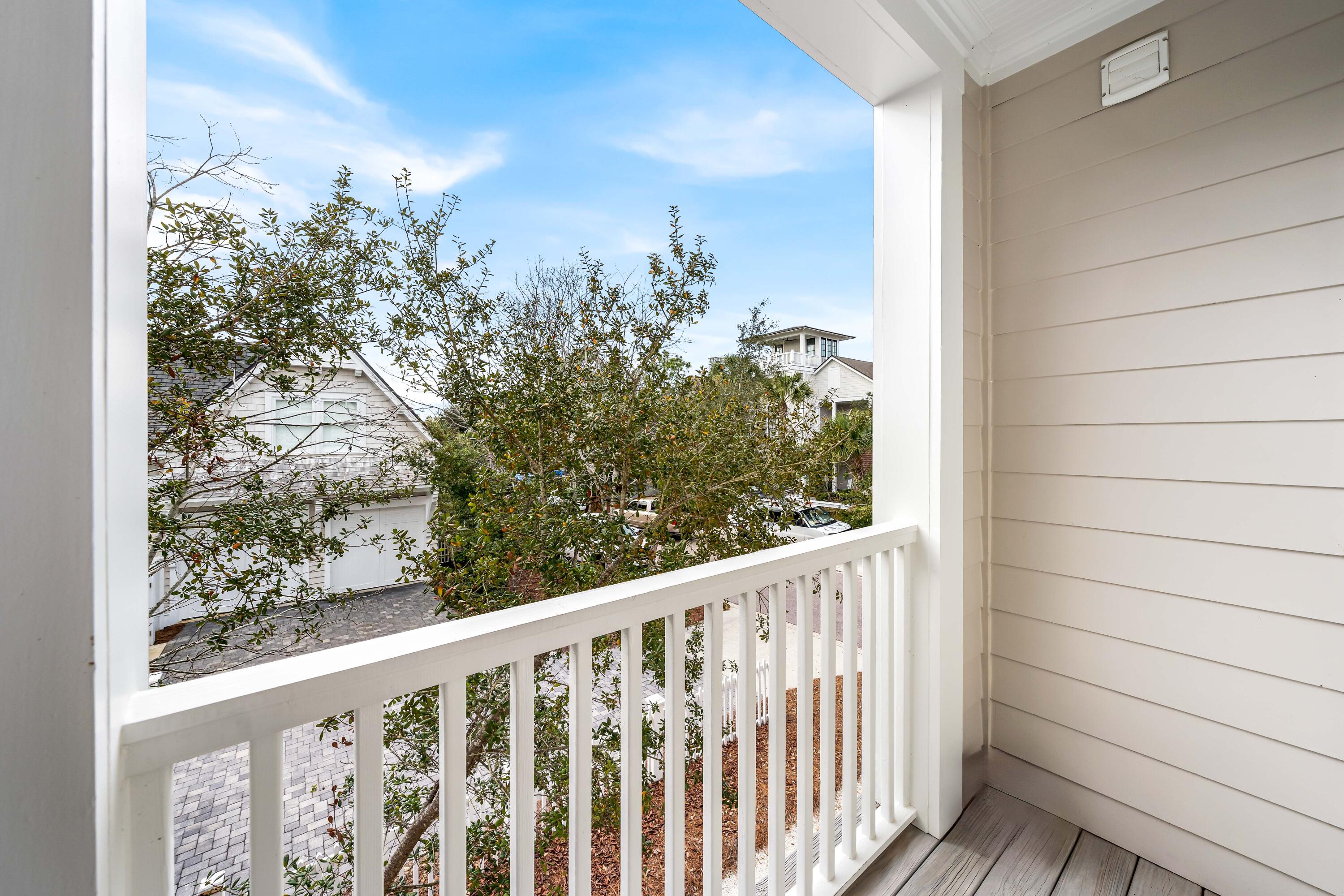23 S Founders Lane