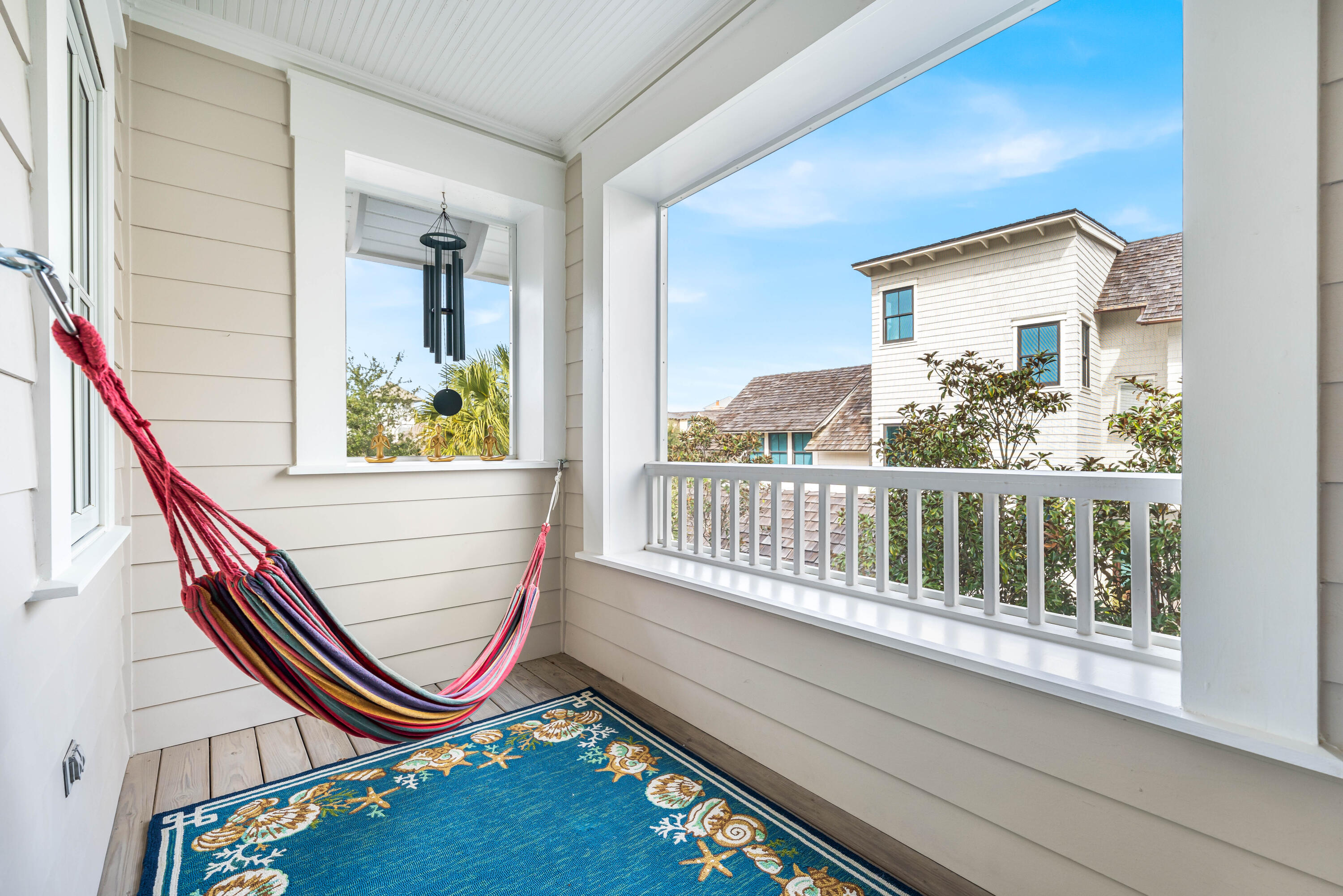 23 S Founders Lane