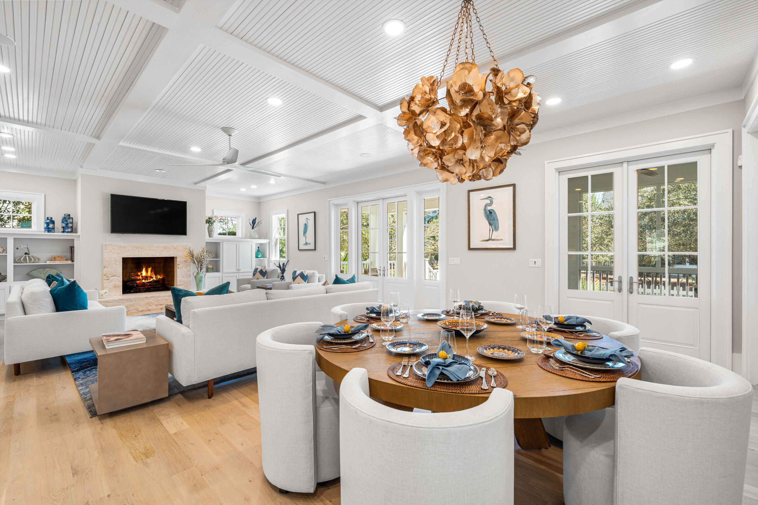 23 S Founders Lane