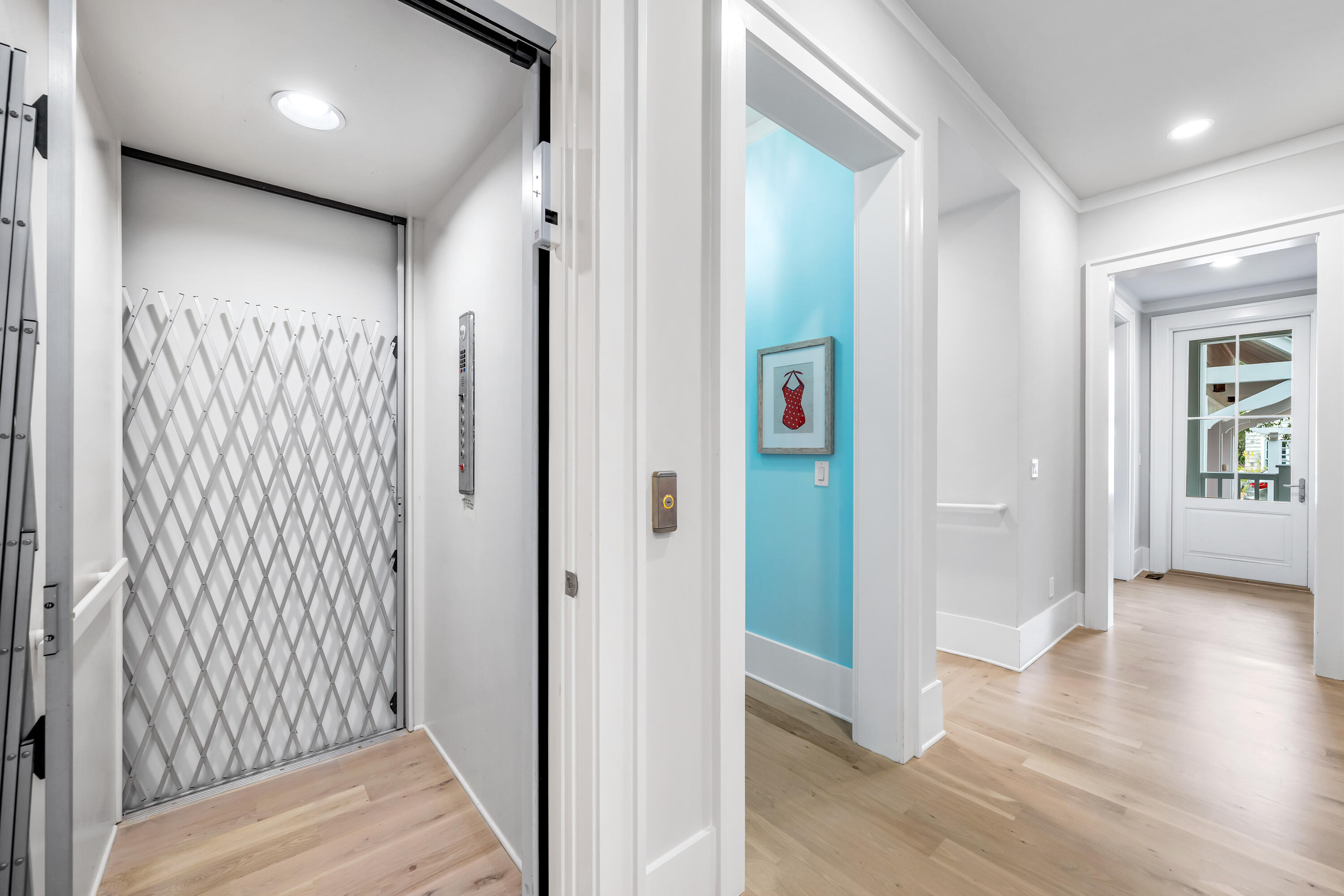 23 S Founders Lane