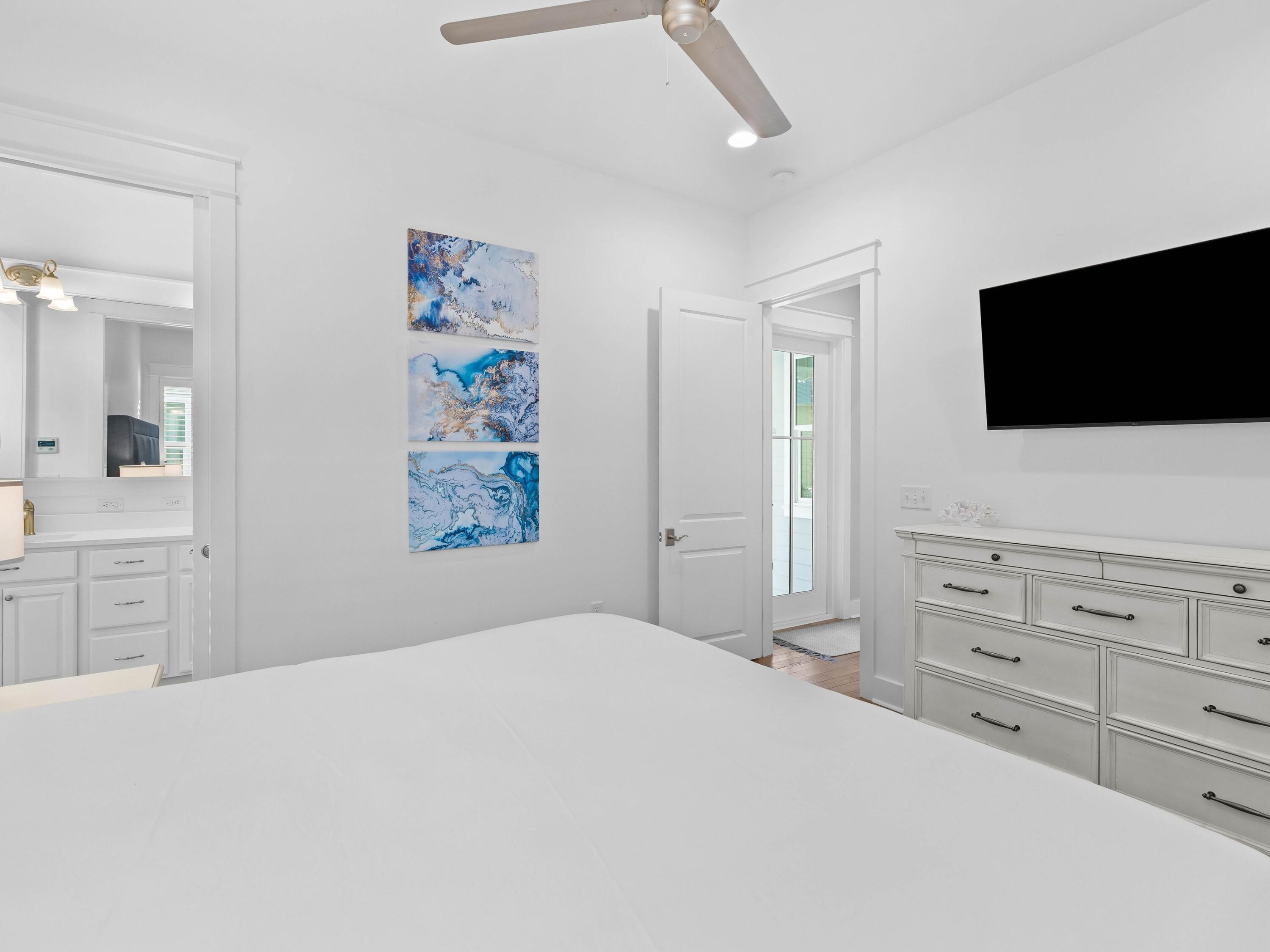 201 E Royal Fern Way