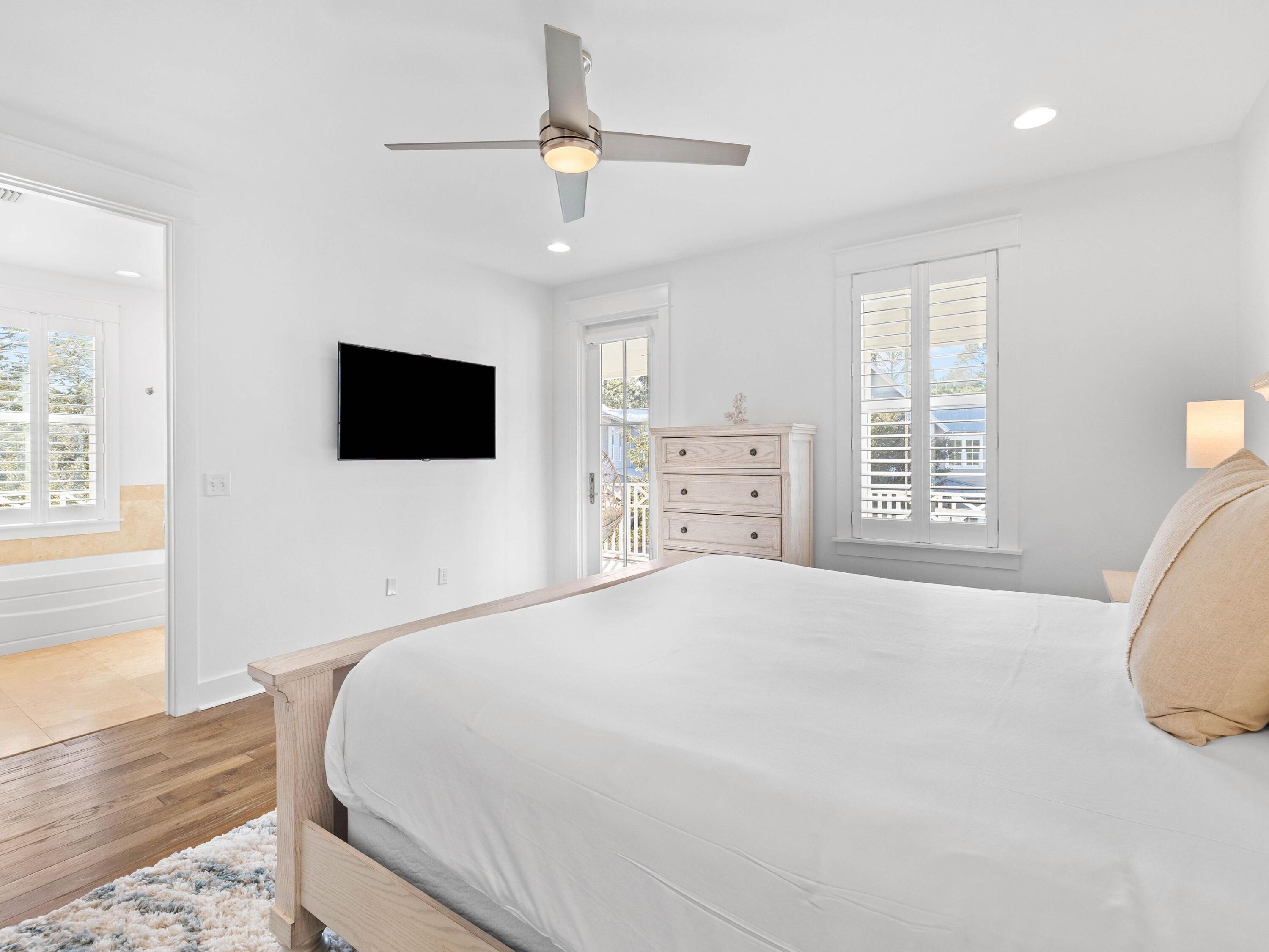 201 E Royal Fern Way