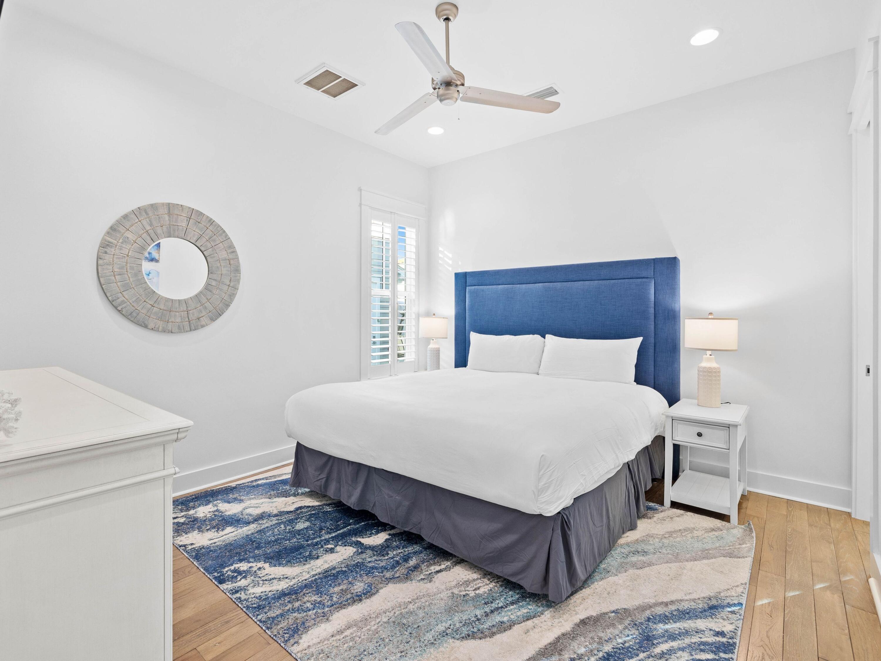 201 E Royal Fern Way
