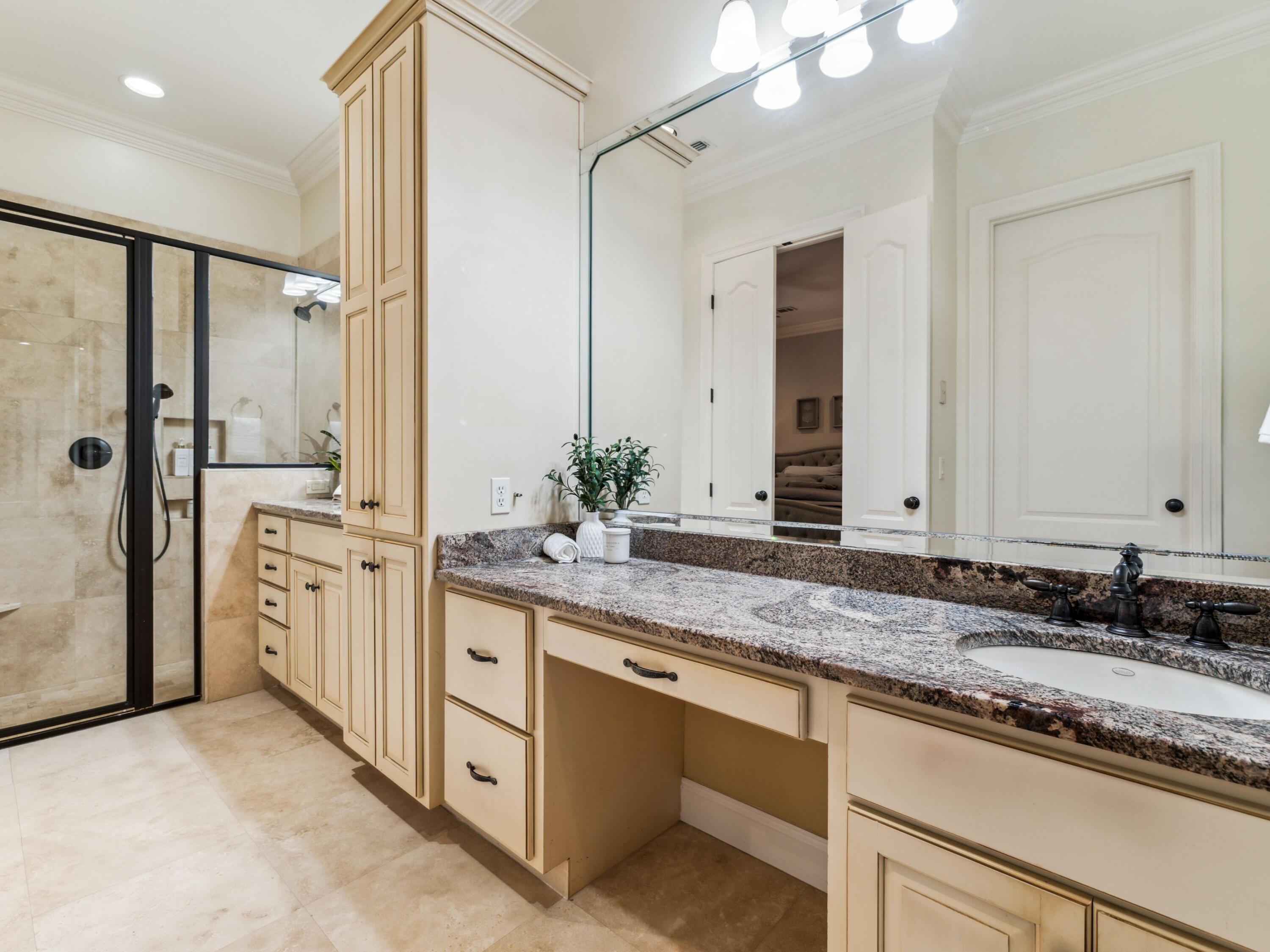 2512 Vineyard Lane