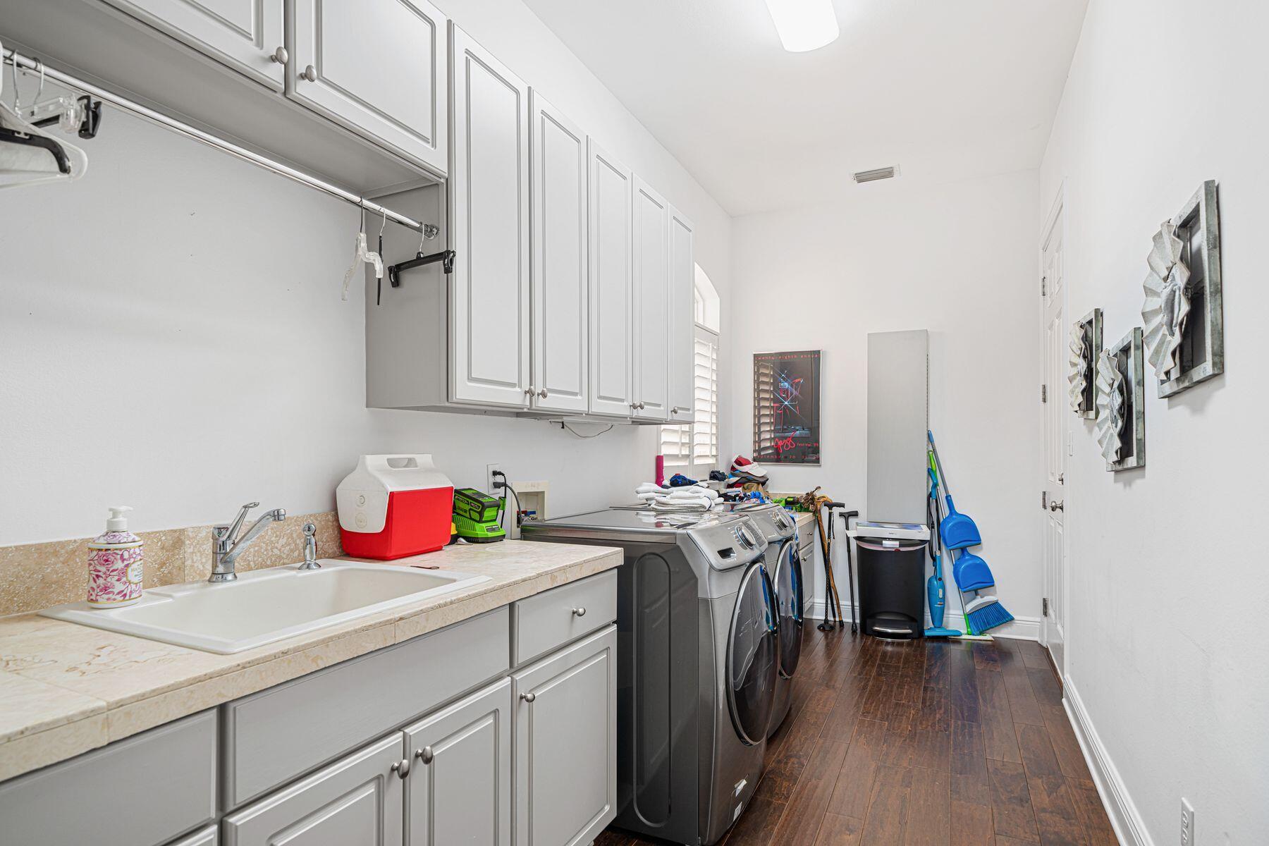 1512 Island Green Drive
