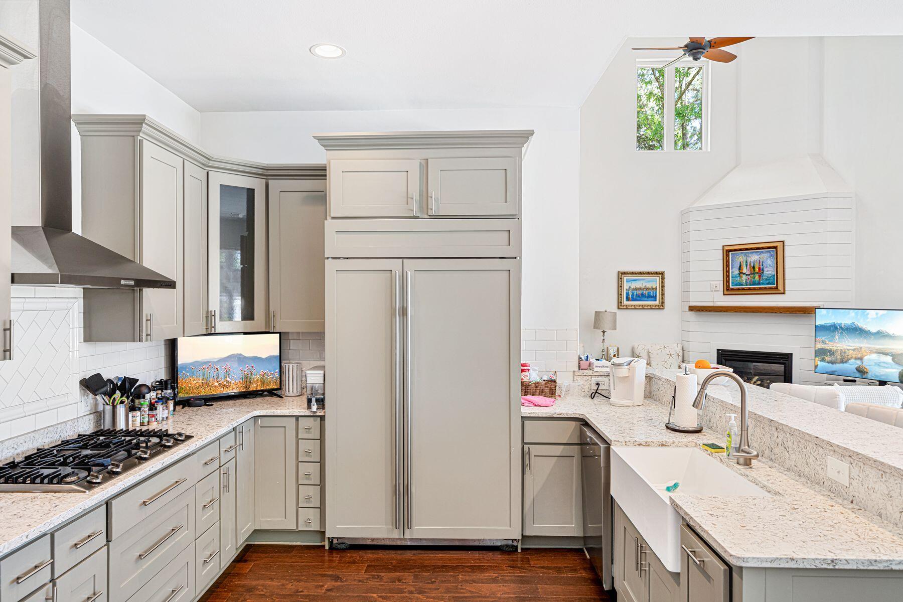 1512 Island Green Drive