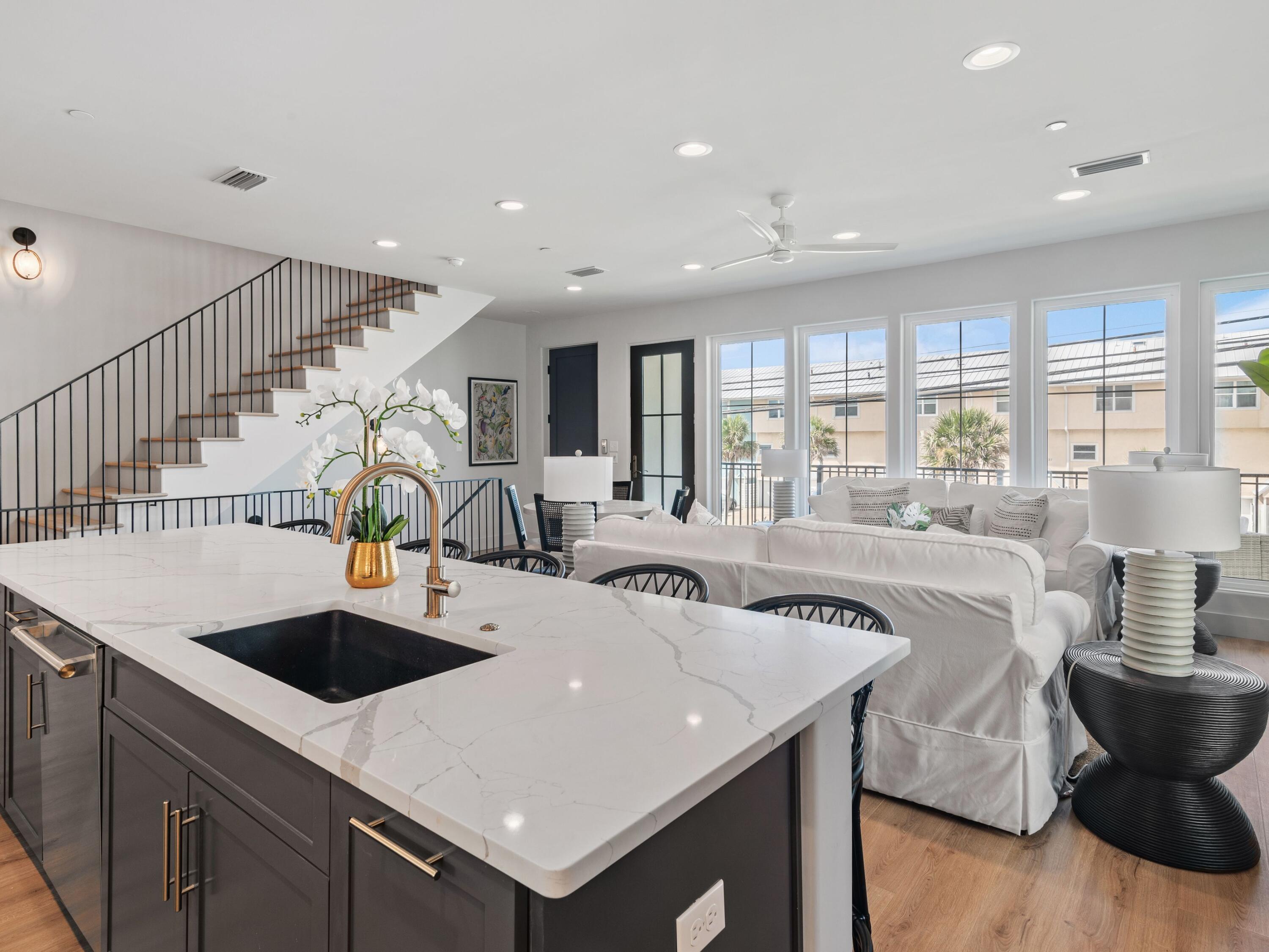 101 Deluna Place, UNIT C