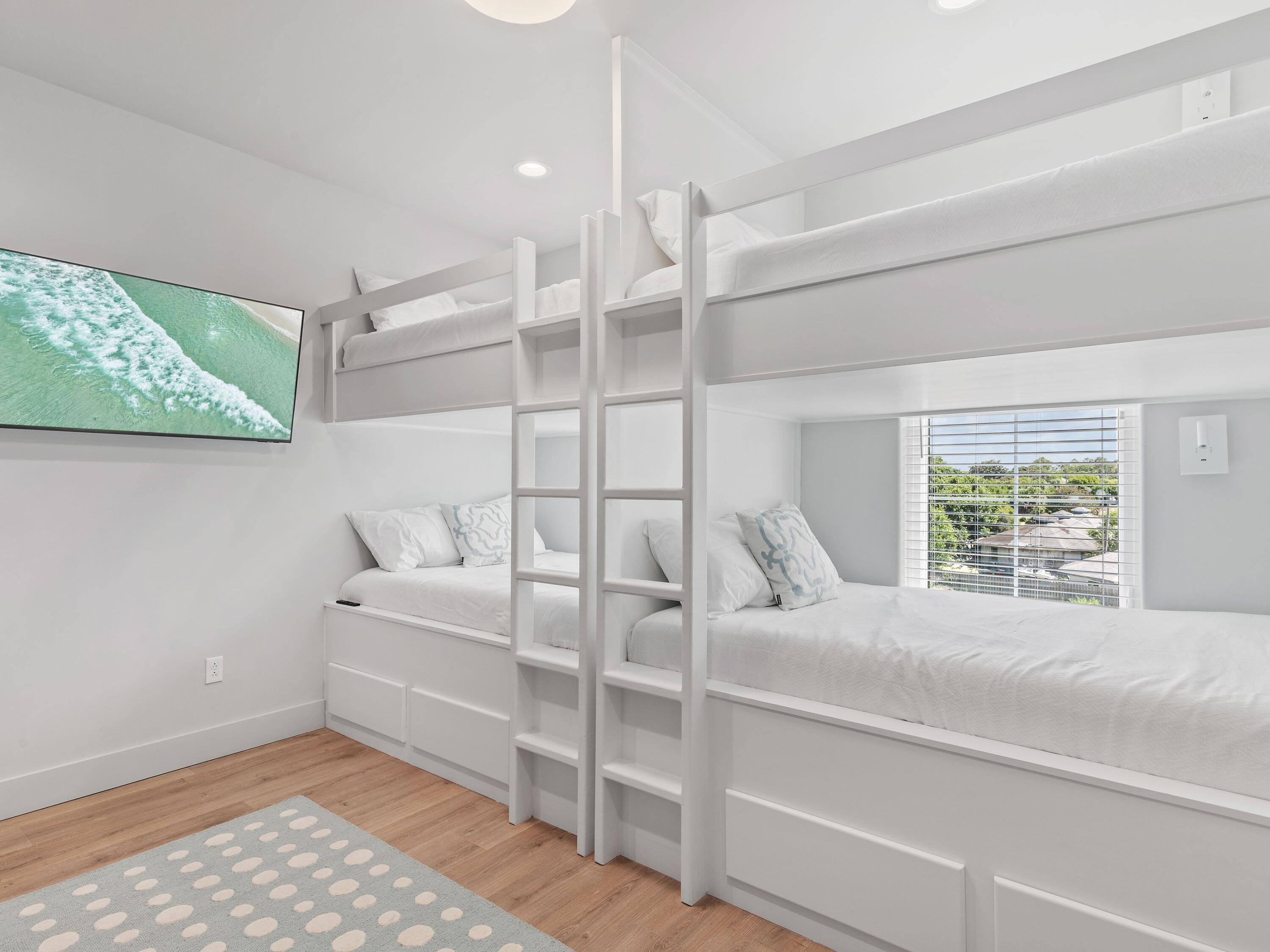 101 Deluna Place, UNIT C