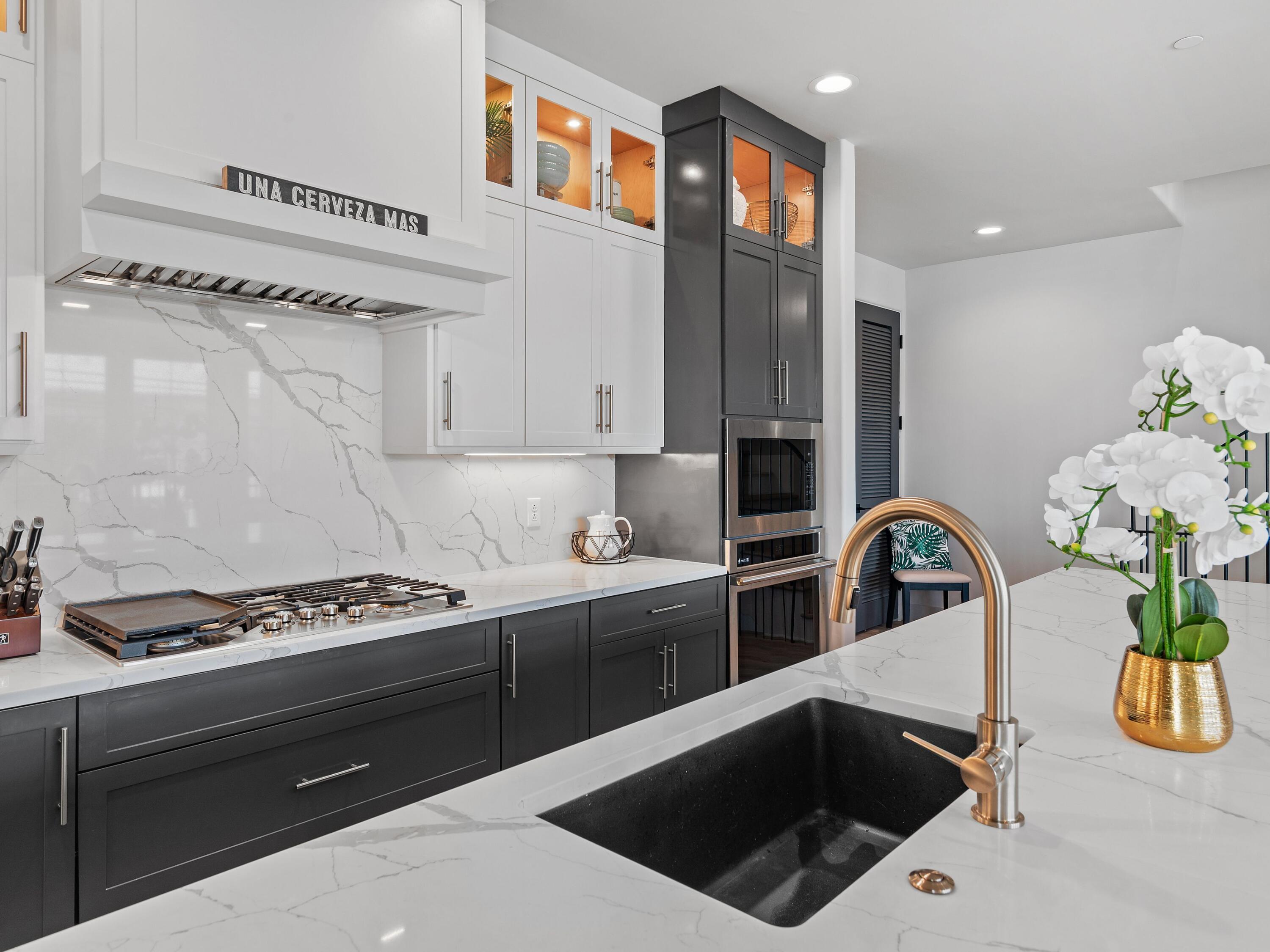 101 Deluna Place, UNIT C