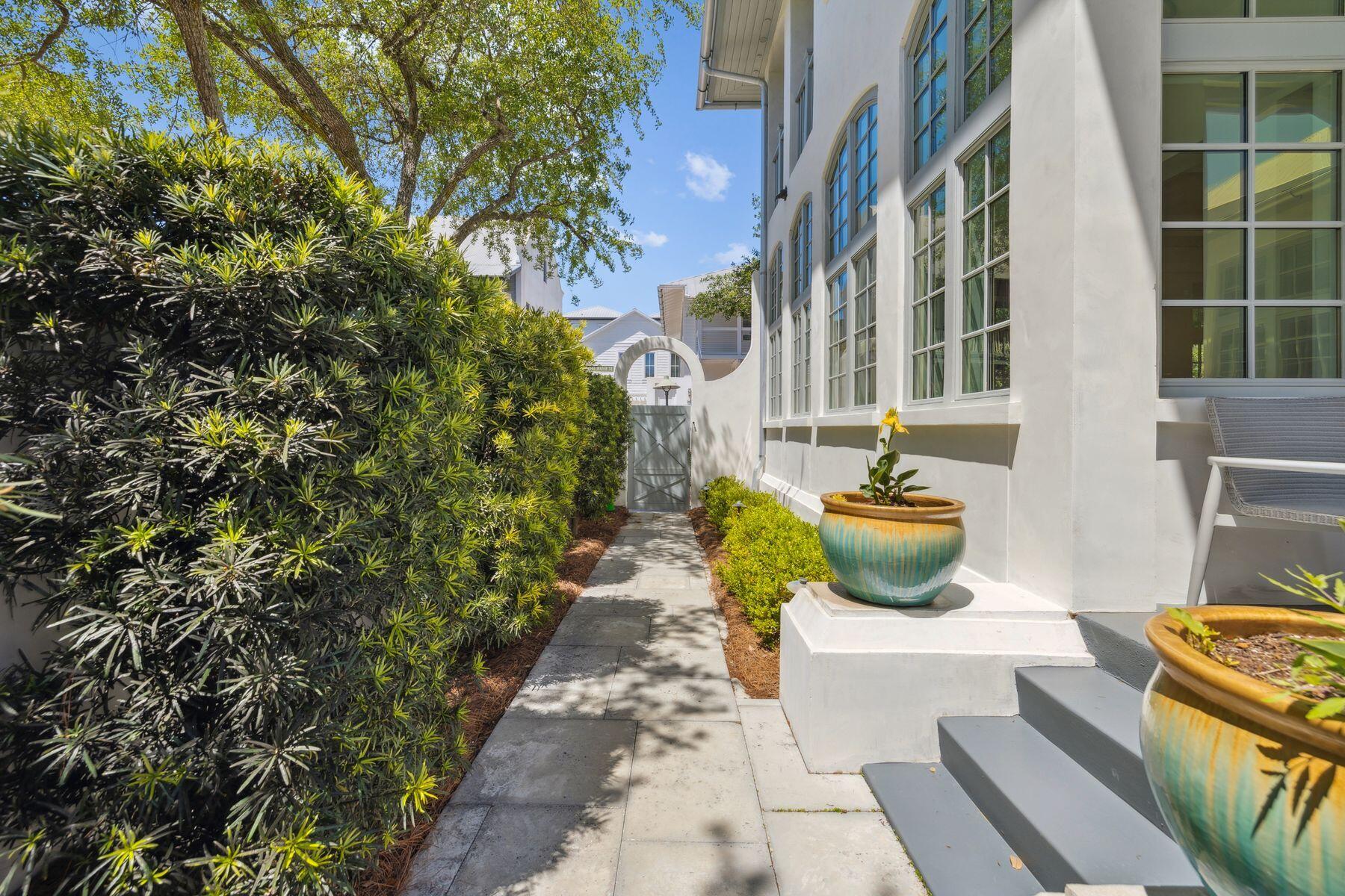 159 W Water Street