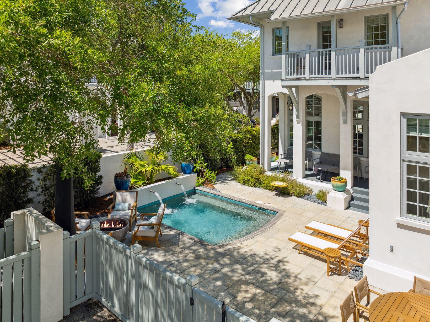 159 W Water Street