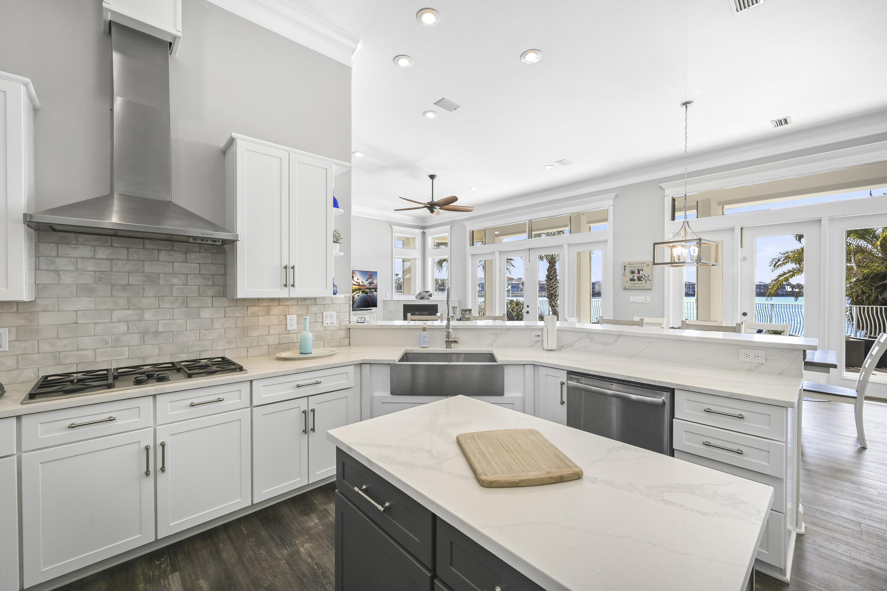 4720 Rendezvous Cove