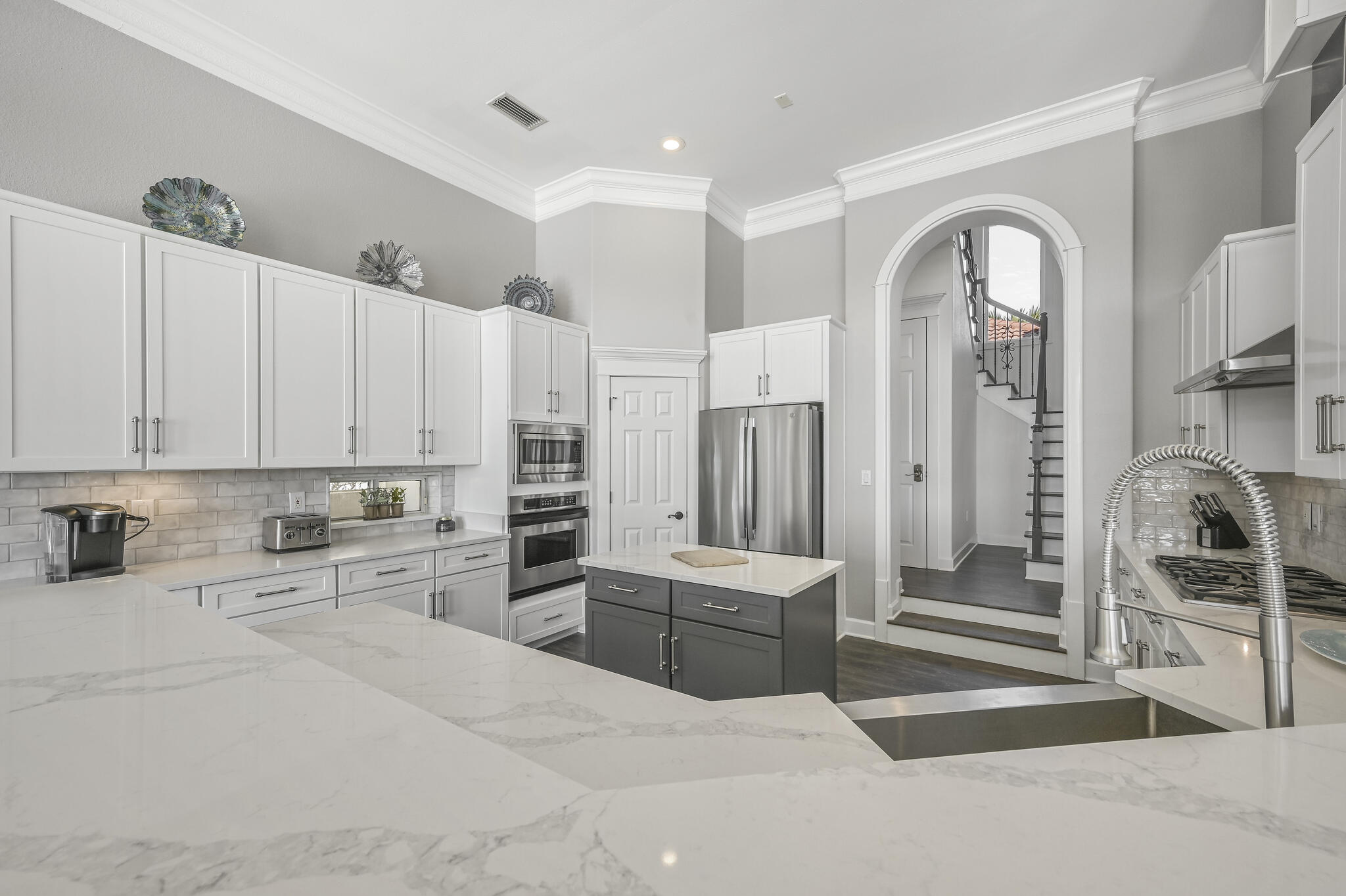4720 Rendezvous Cove