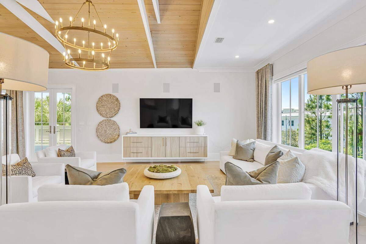 45 White Cliffs Lane