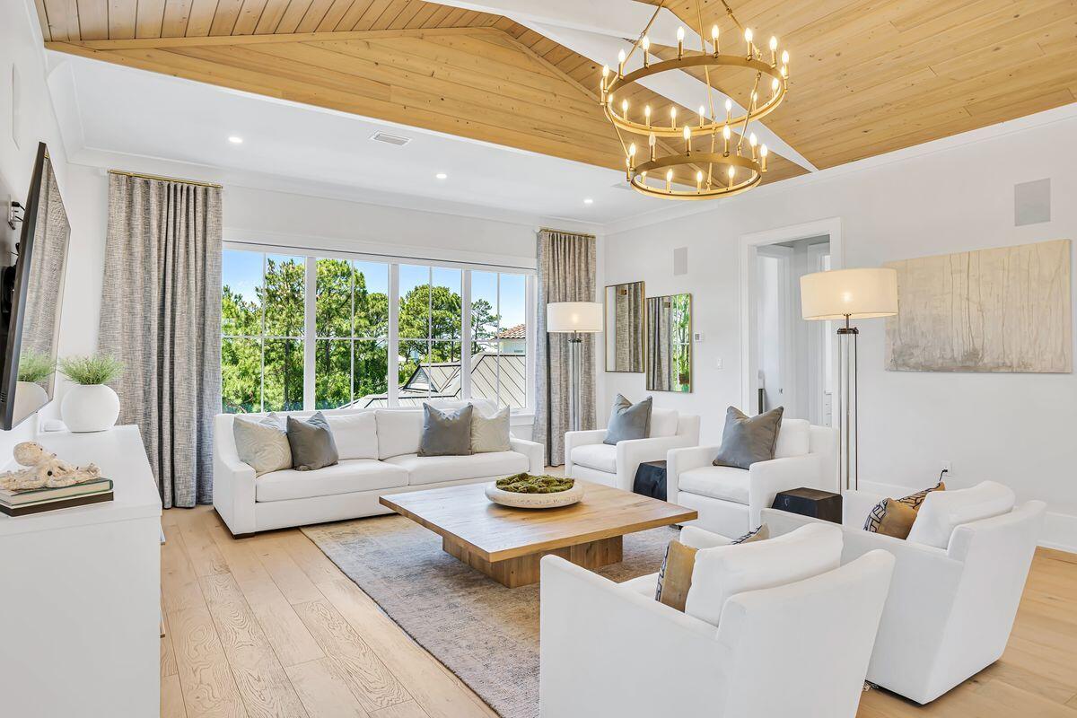 45 White Cliffs Lane