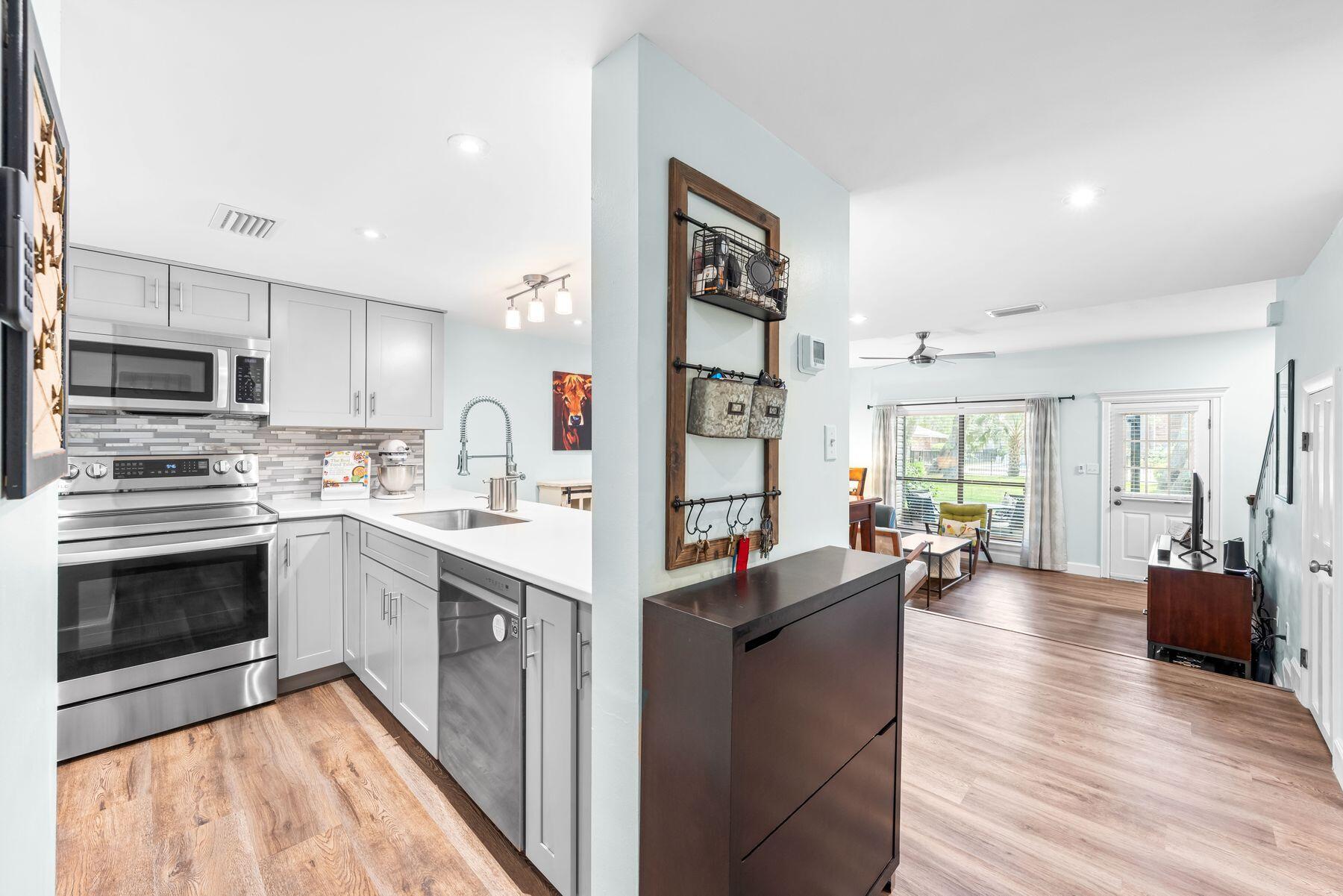 229 Carmel Drive, 4