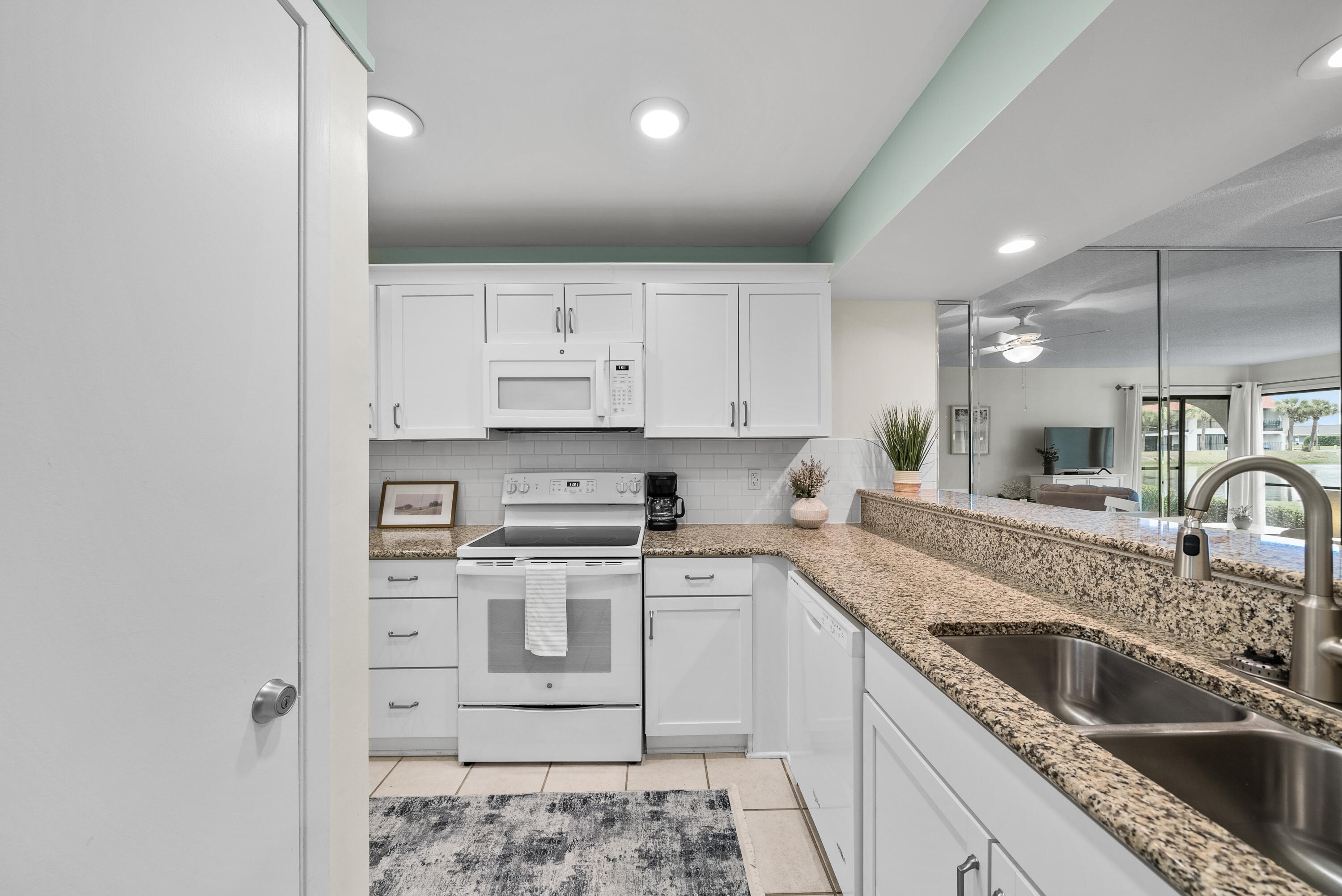 520 Richard Jackson Boulevard, 703