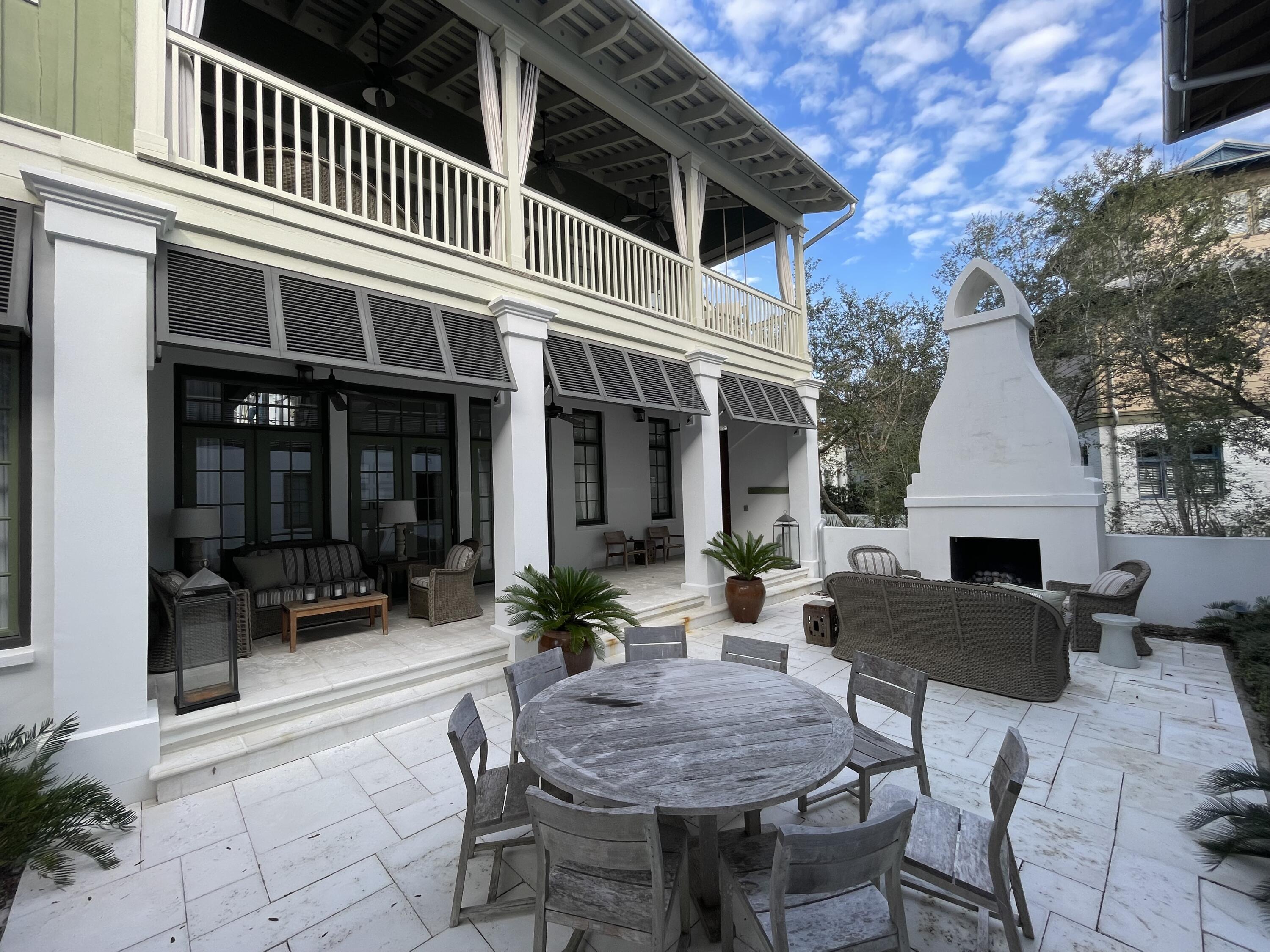 18 N Belize Lane