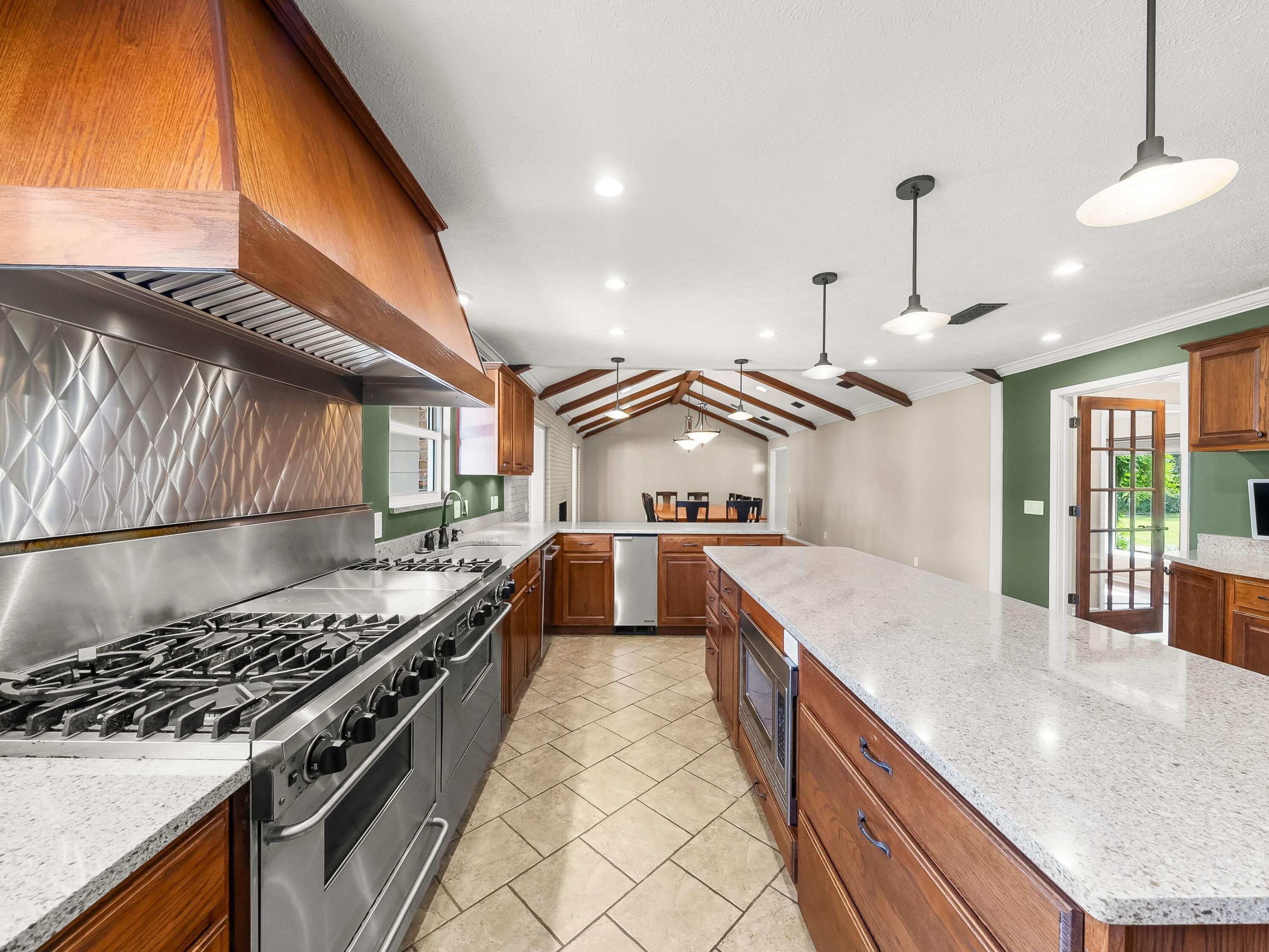4511 Vista Lane