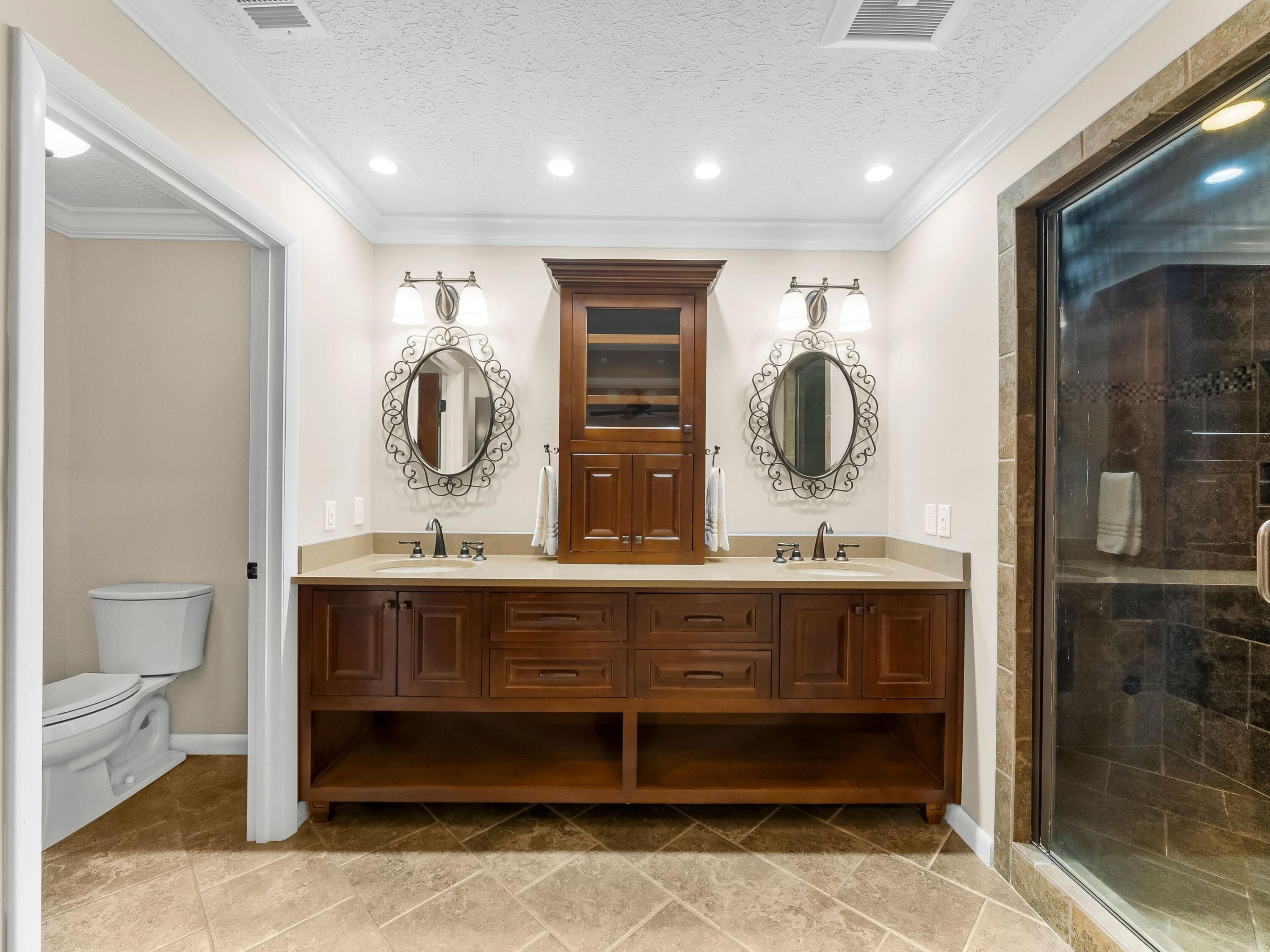 4511 Vista Lane