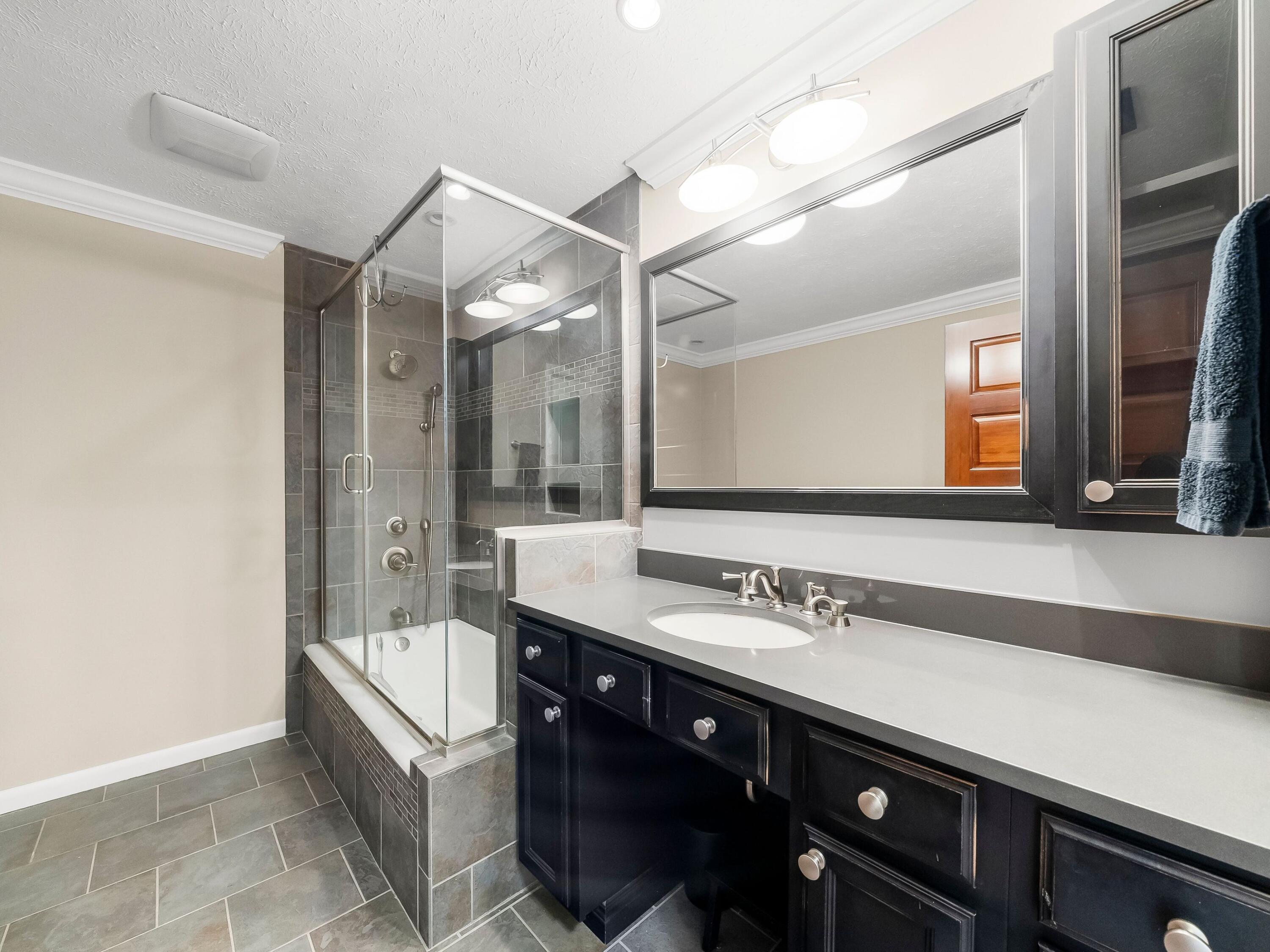 4511 Vista Lane