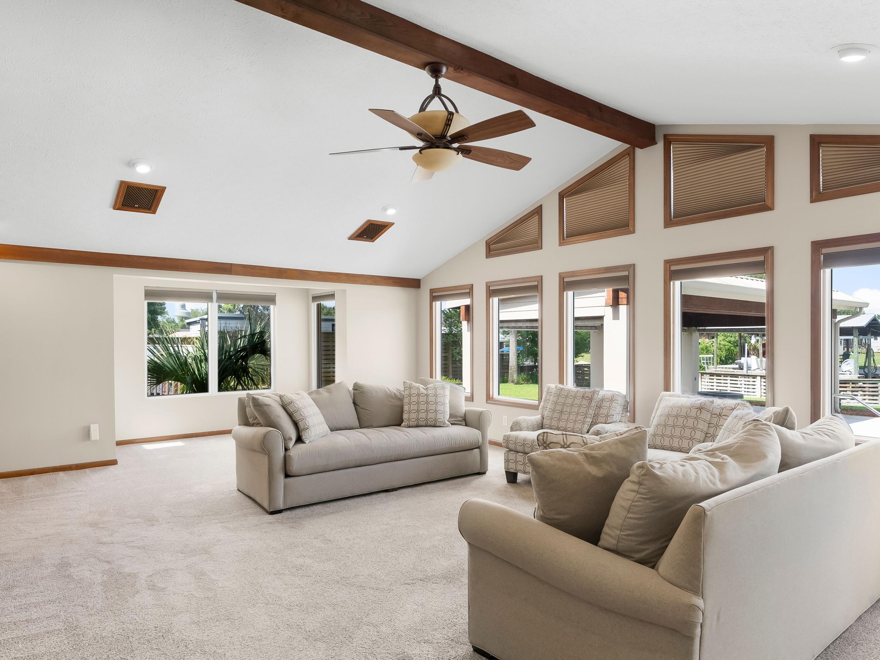 4511 Vista Lane