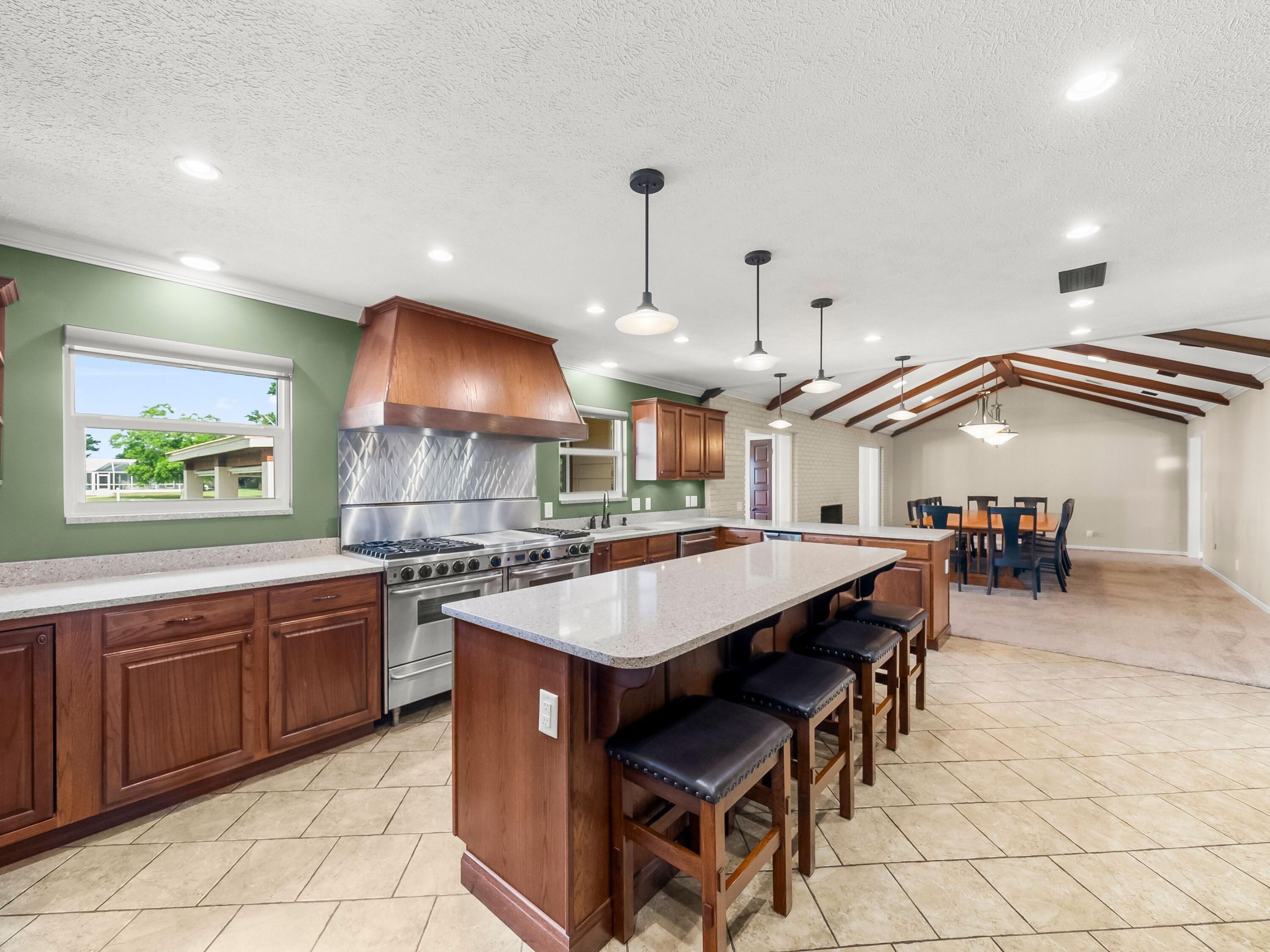4511 Vista Lane
