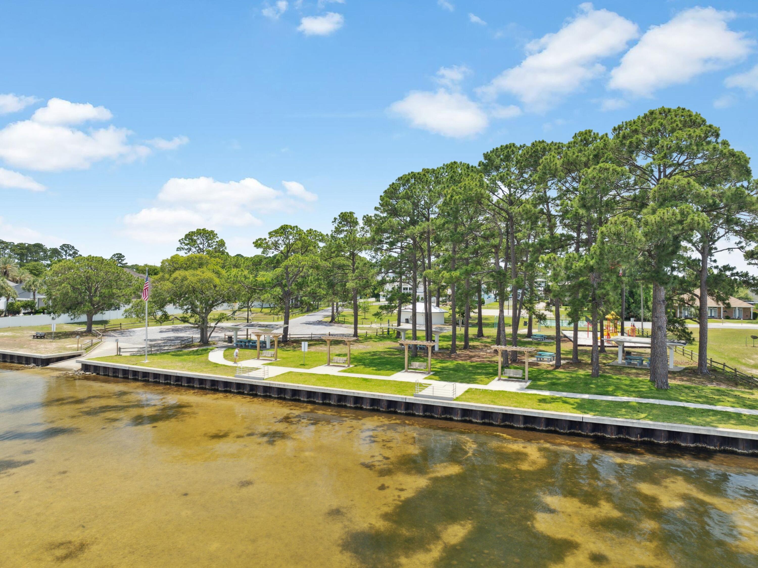 14 Bayshore Pines Court