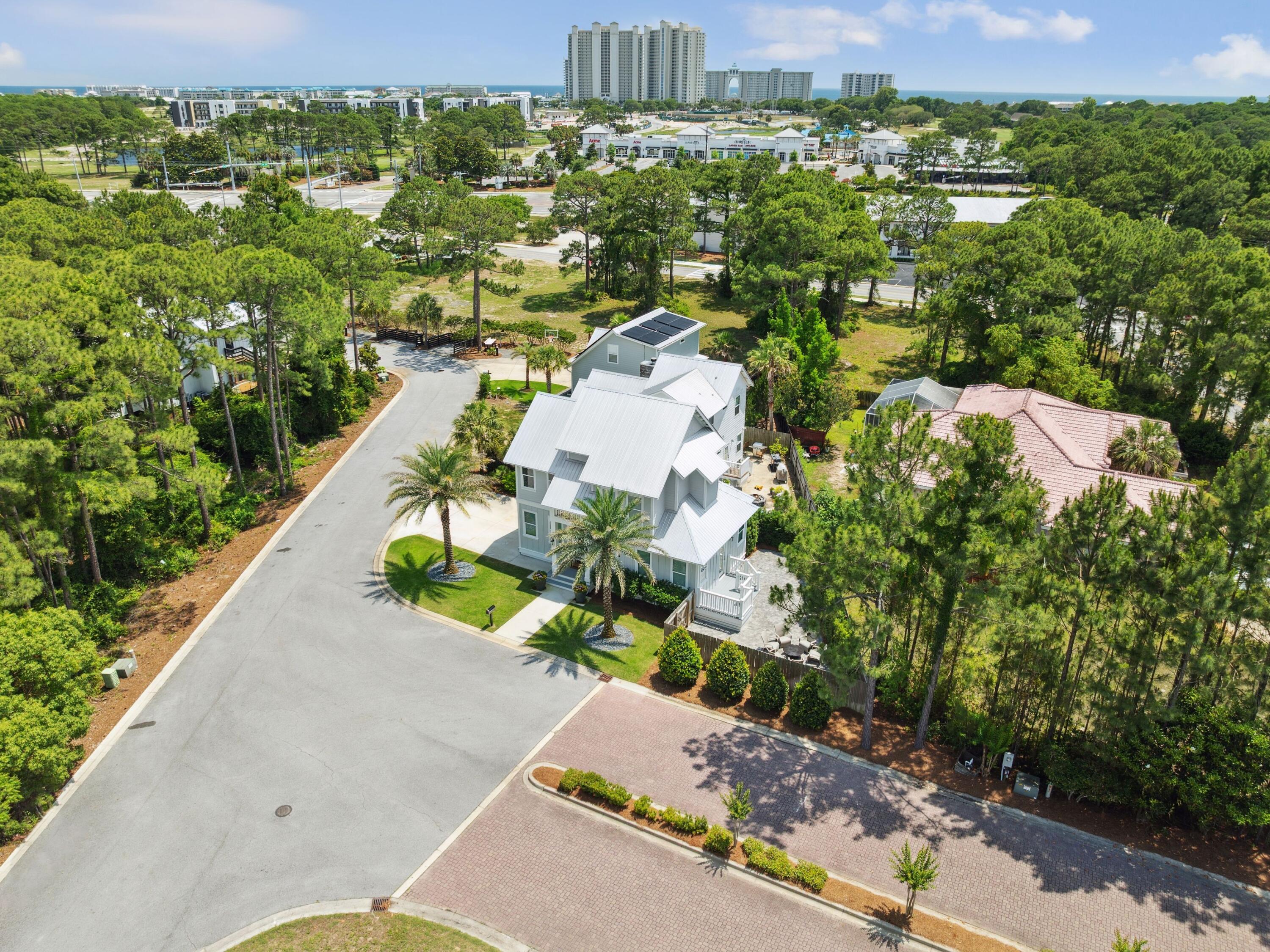 14 Bayshore Pines Court
