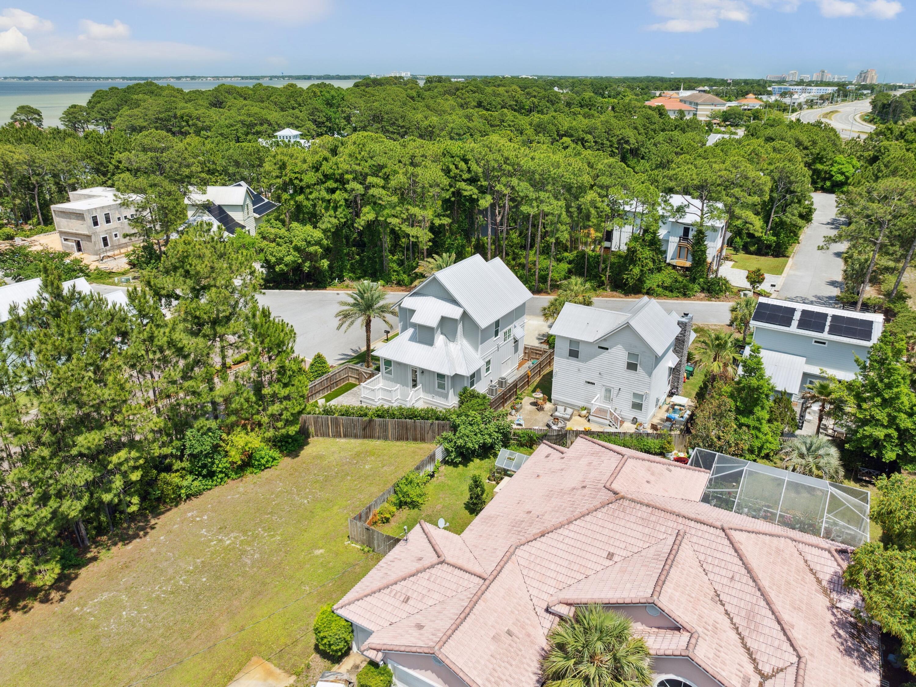 14 Bayshore Pines Court