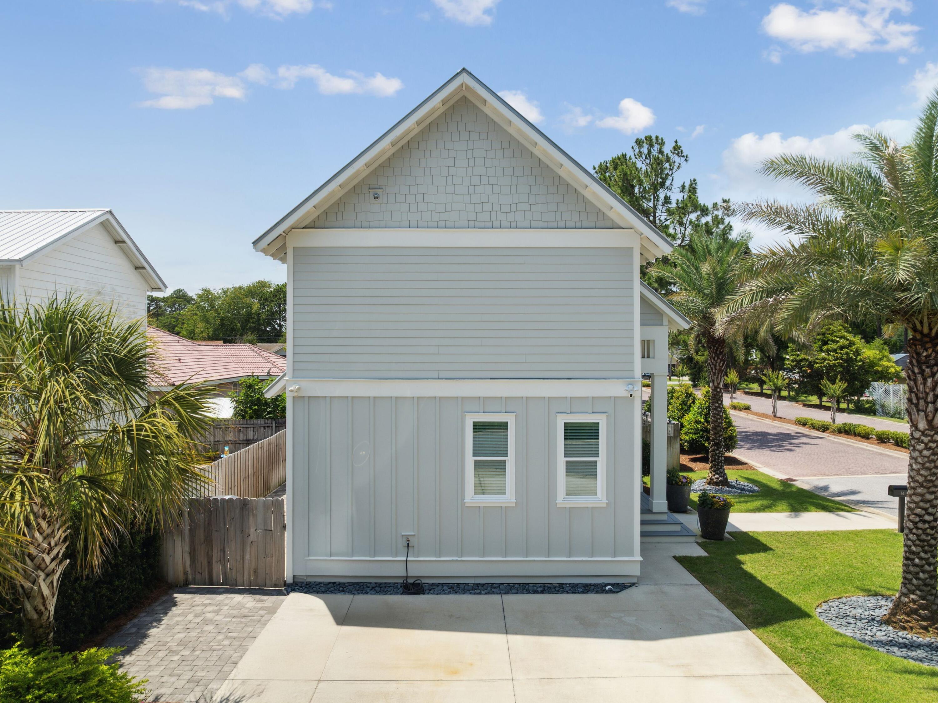 14 Bayshore Pines Court