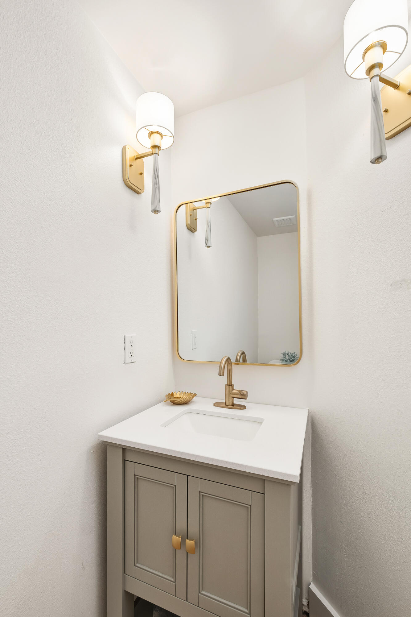 51 Chivas Lane, # 305B