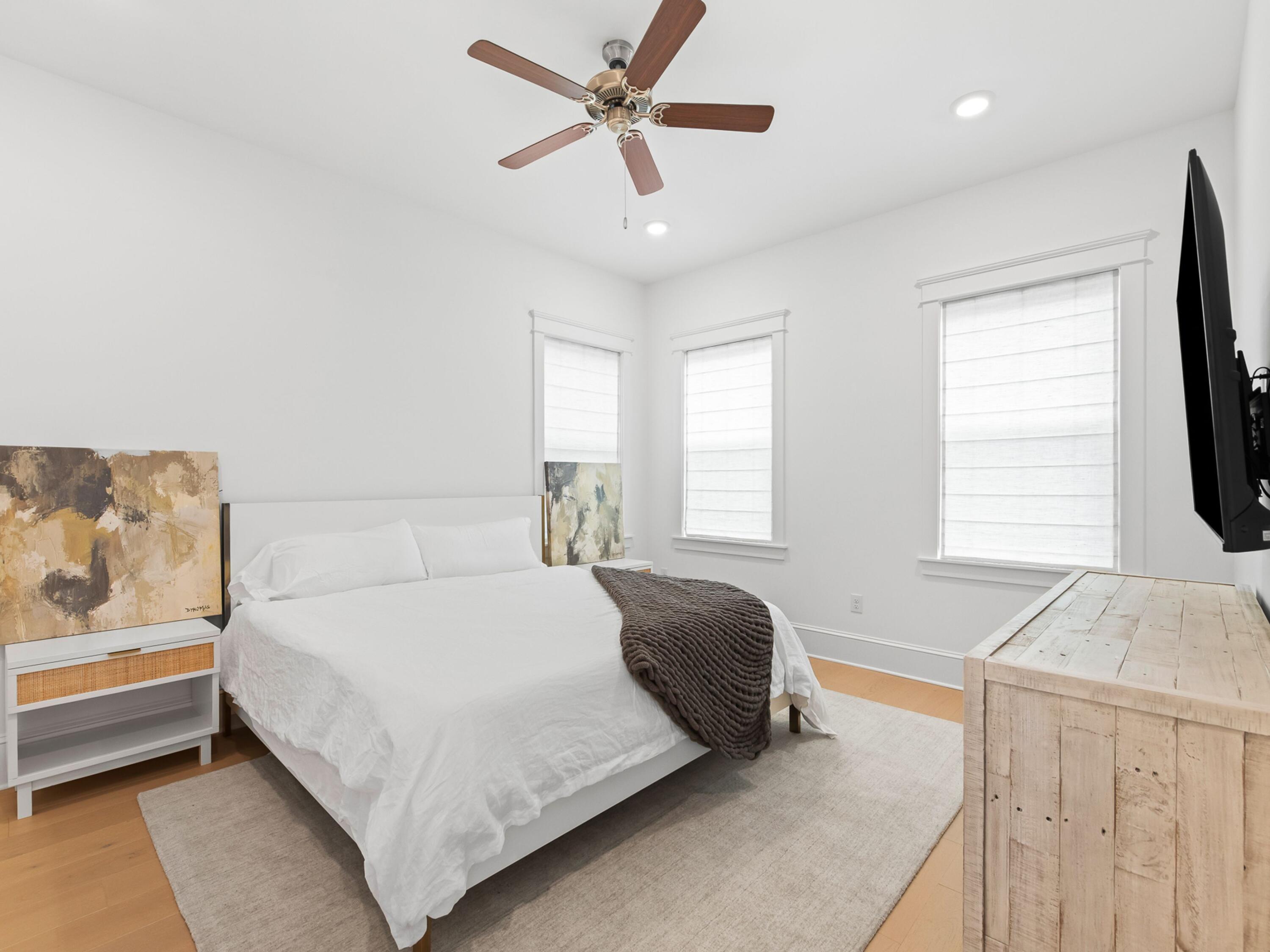 125 Seaboard Lane