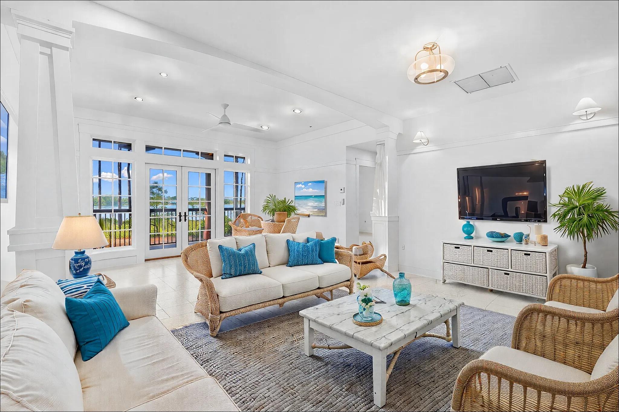 1101 Sawgrass Court 102