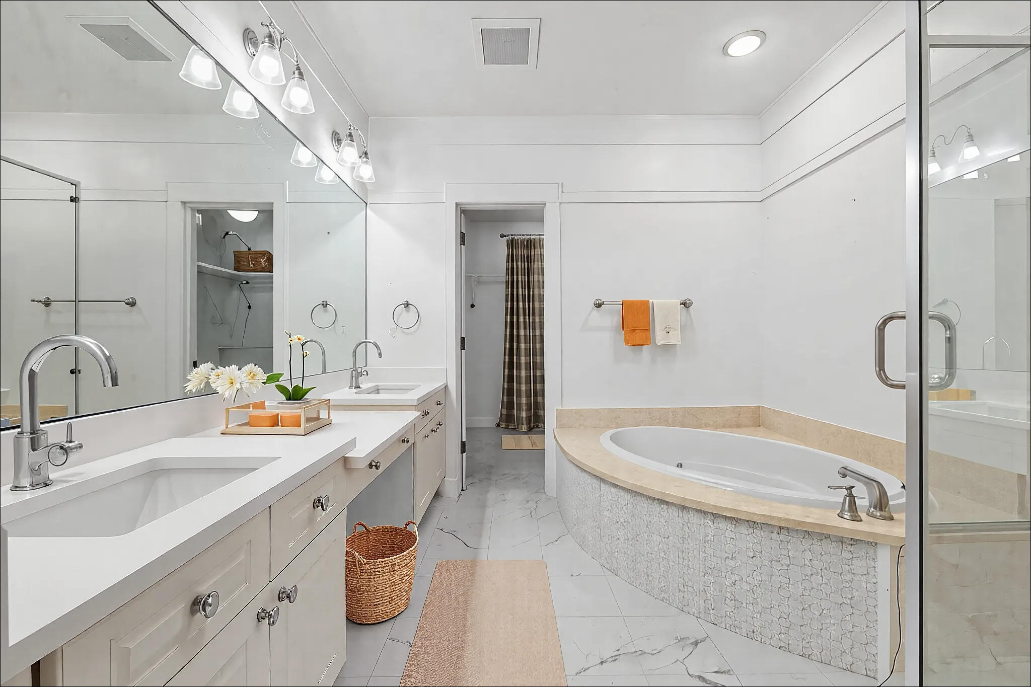1101 Sawgrass Court 102