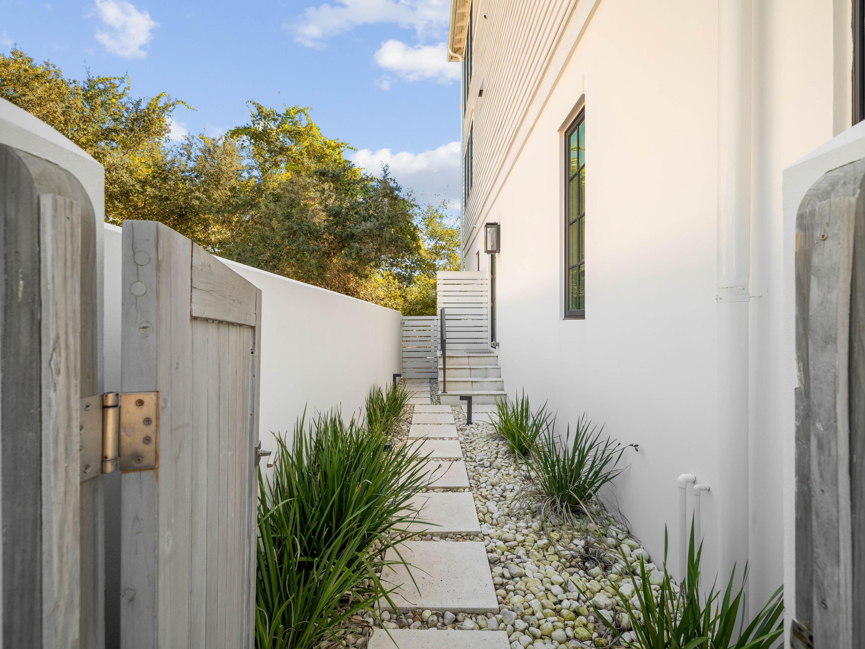 191 Sand Oaks Circle