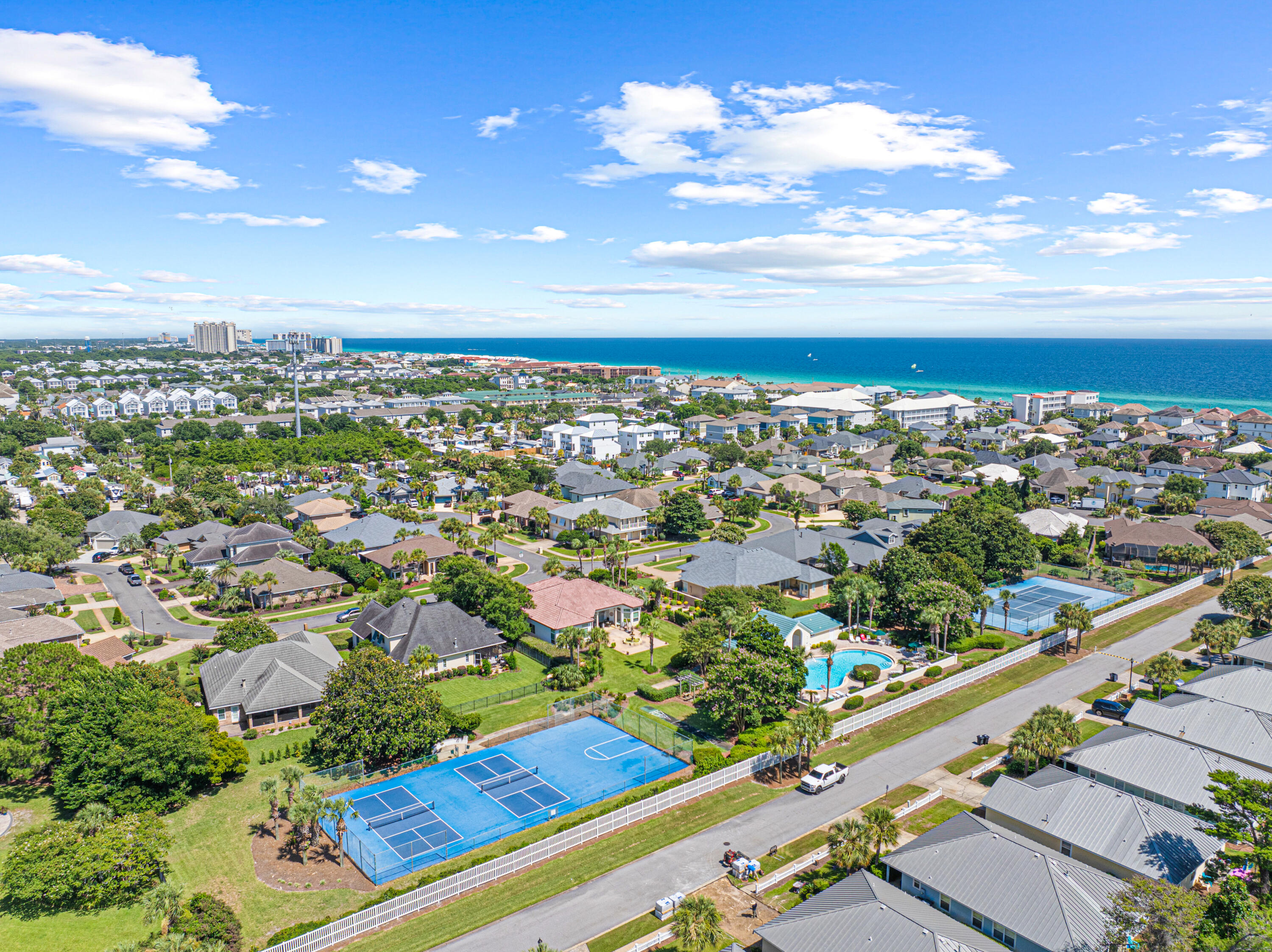 454 Avalon Boulevard