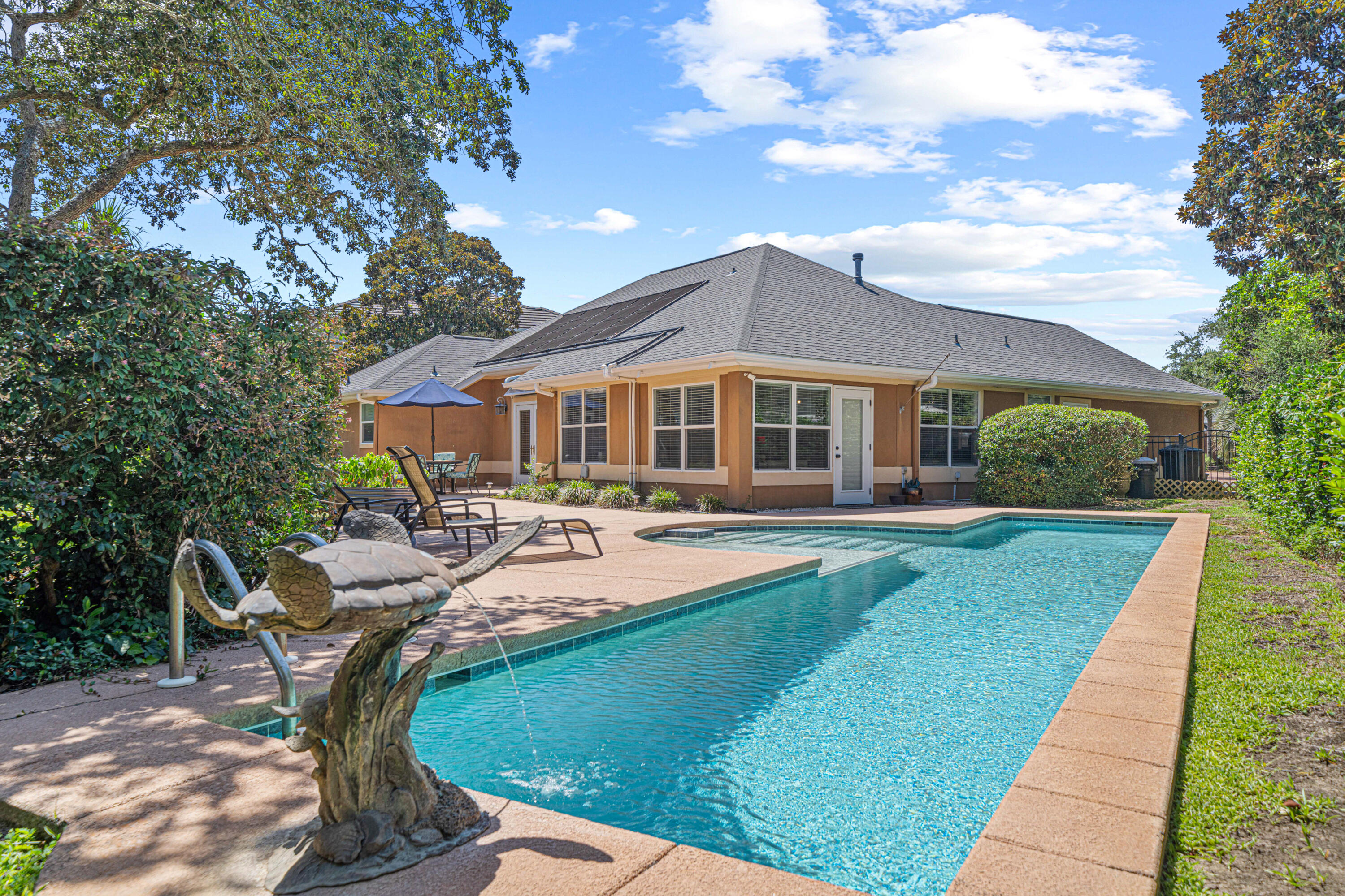 454 Avalon Boulevard