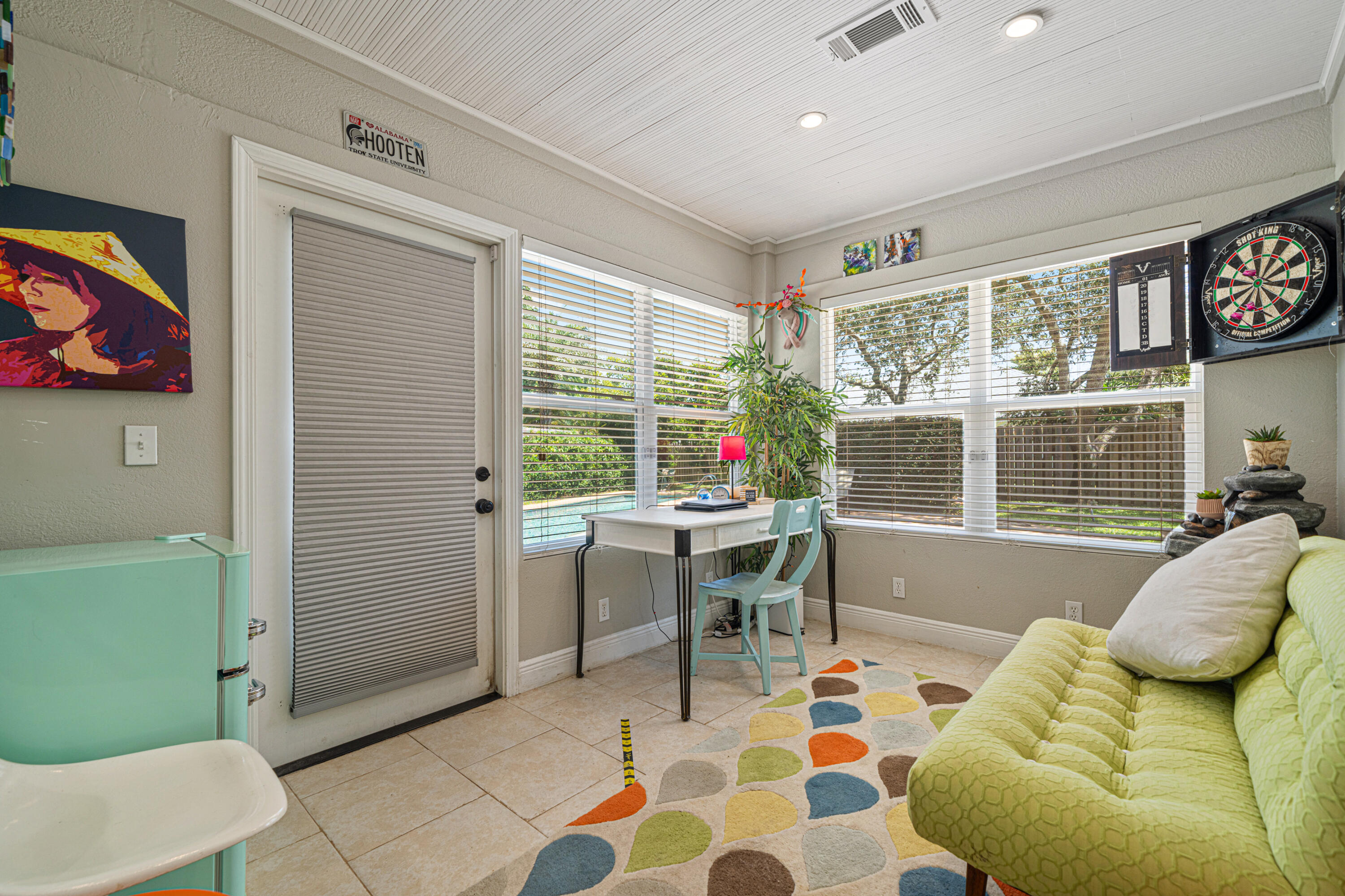454 Avalon Boulevard