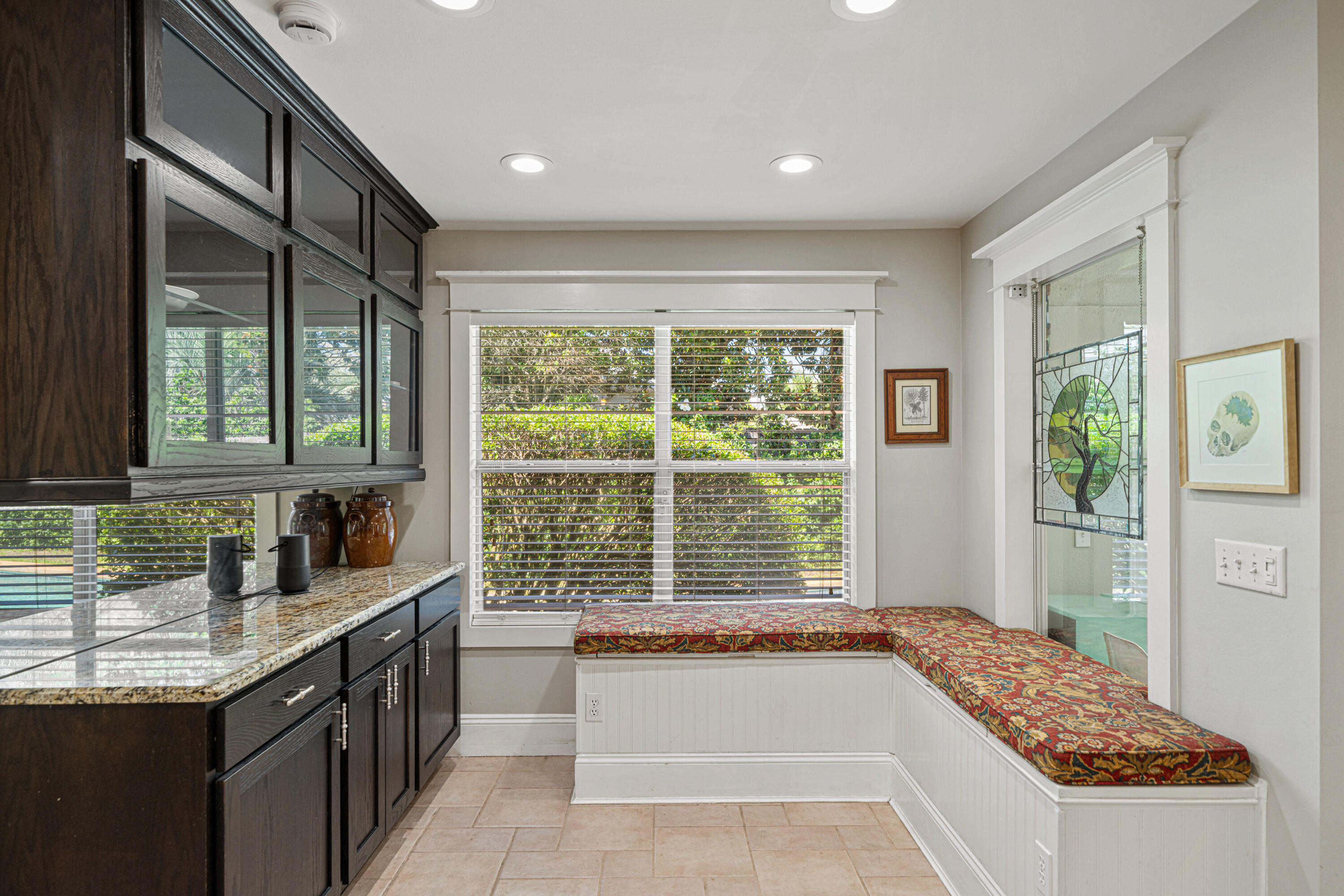 454 Avalon Boulevard
