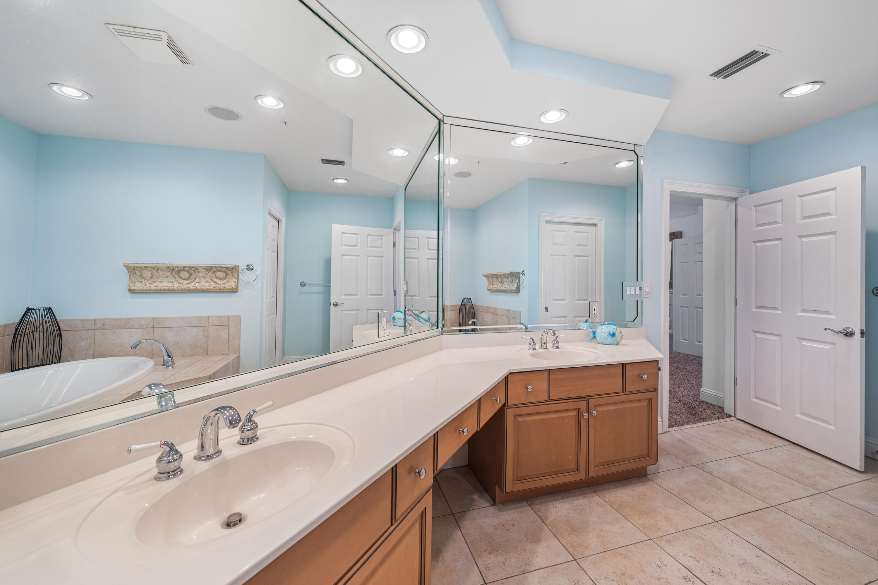 662 Harbor Boulevard UNIT 220