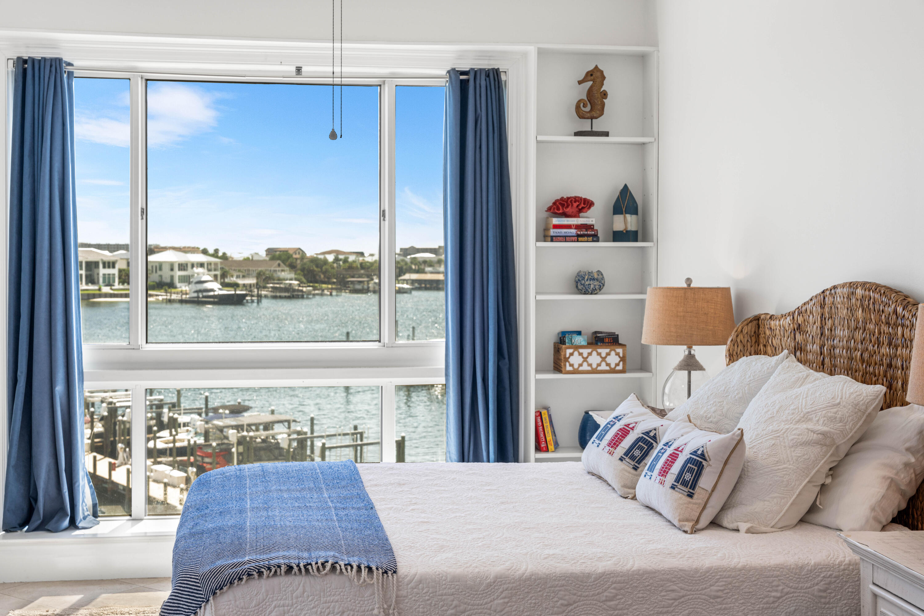 662 Harbor Boulevard UNIT 220