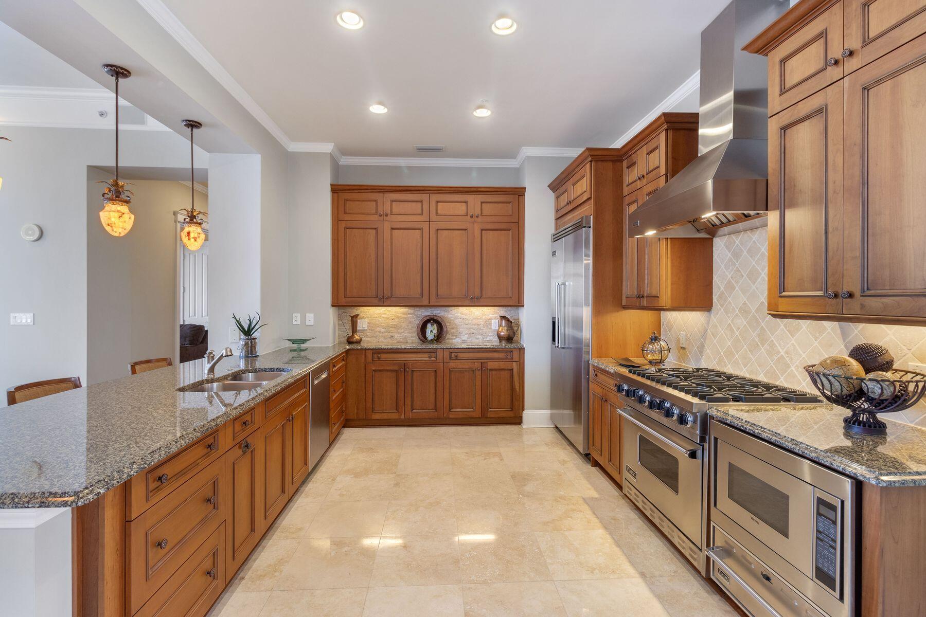 400 Kelly Plantation Drive PH4