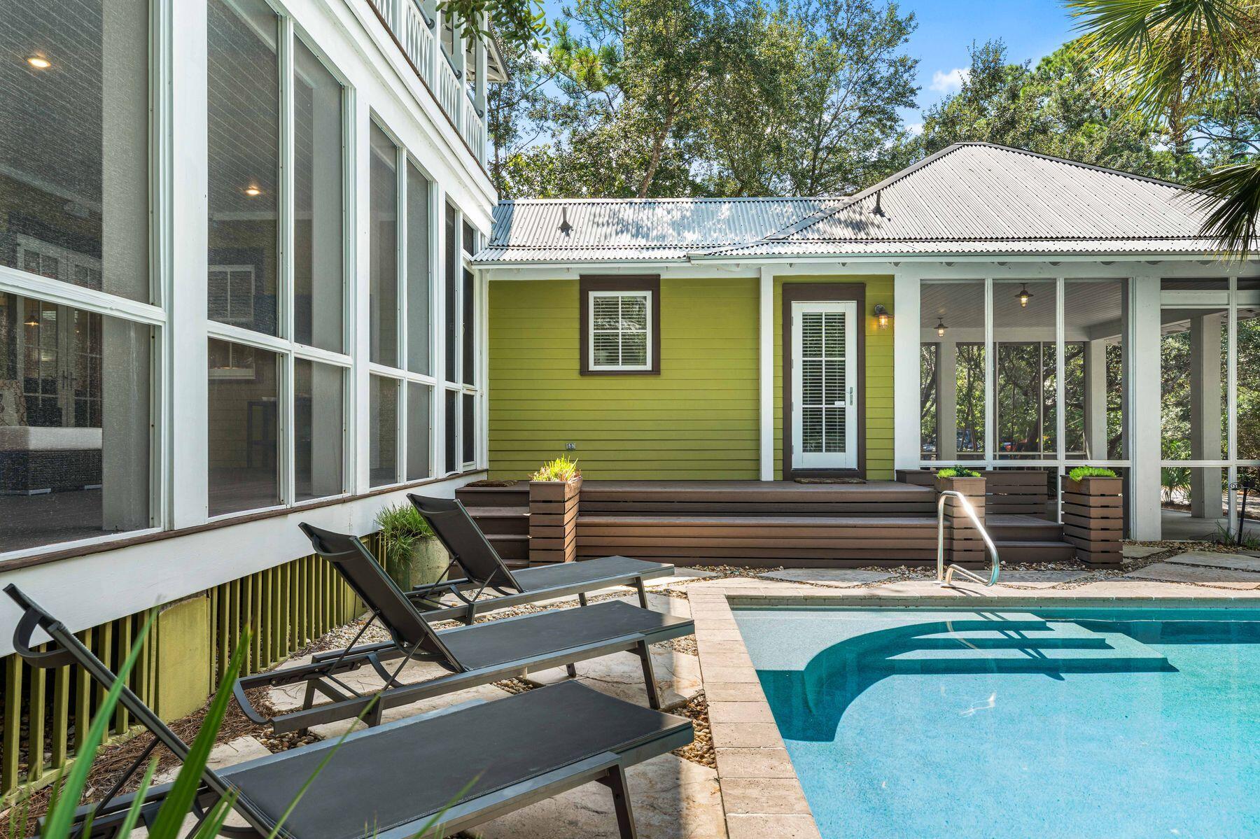 97 Running Oak Circle