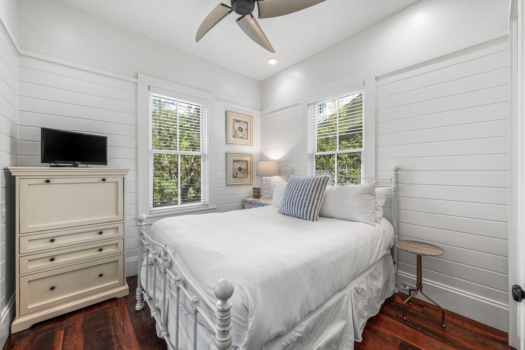 97 Running Oak Circle