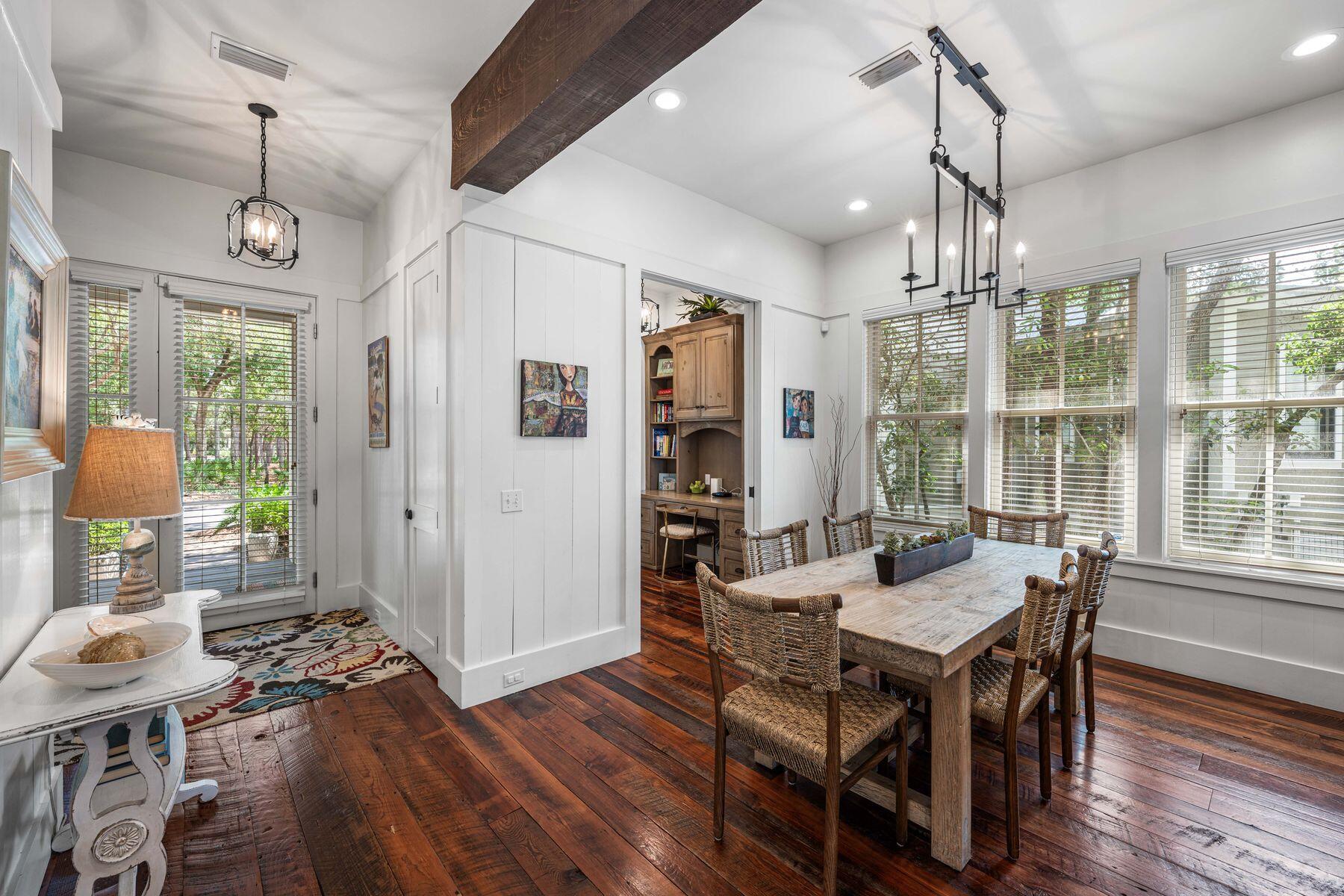 97 Running Oak Circle