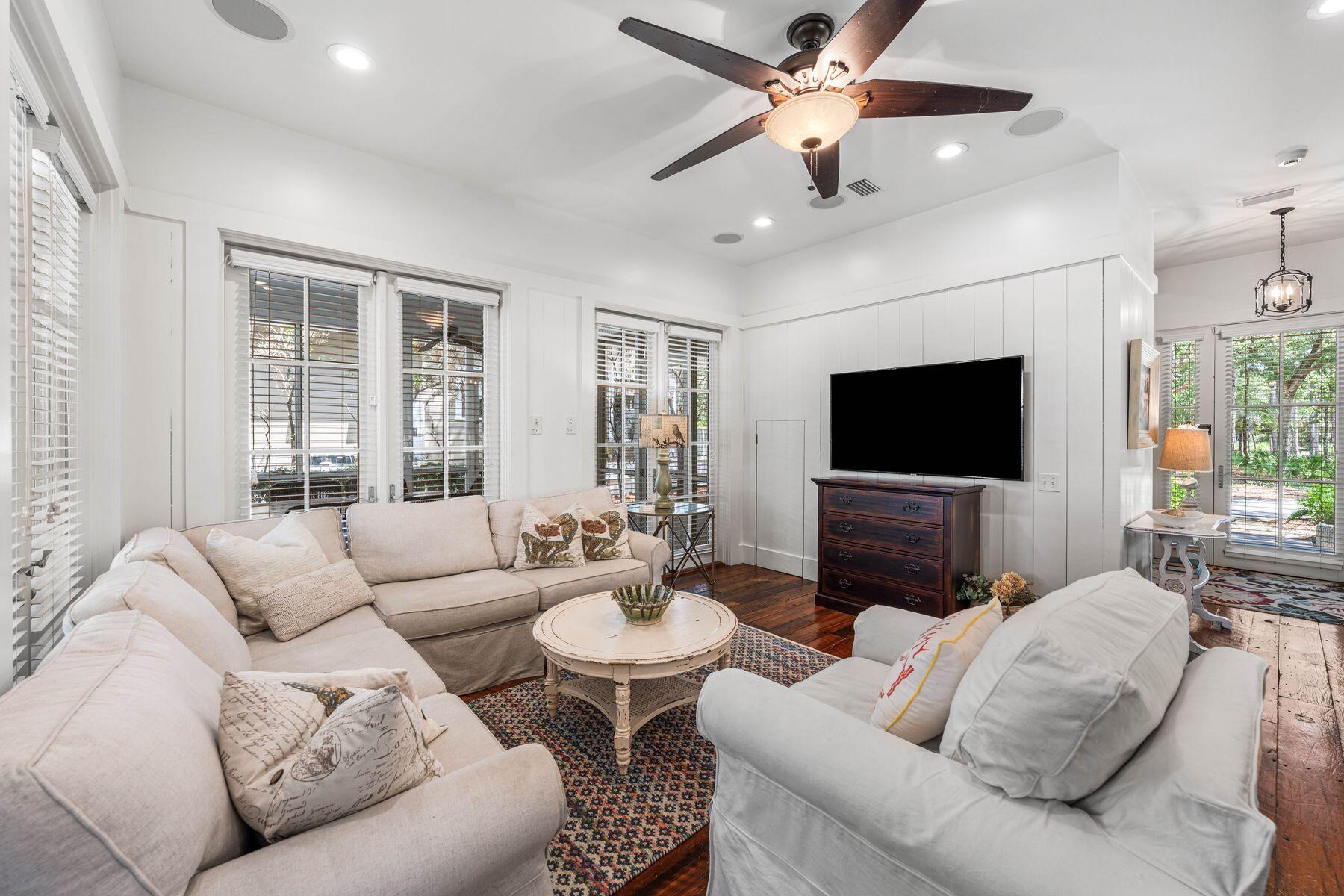 97 Running Oak Circle