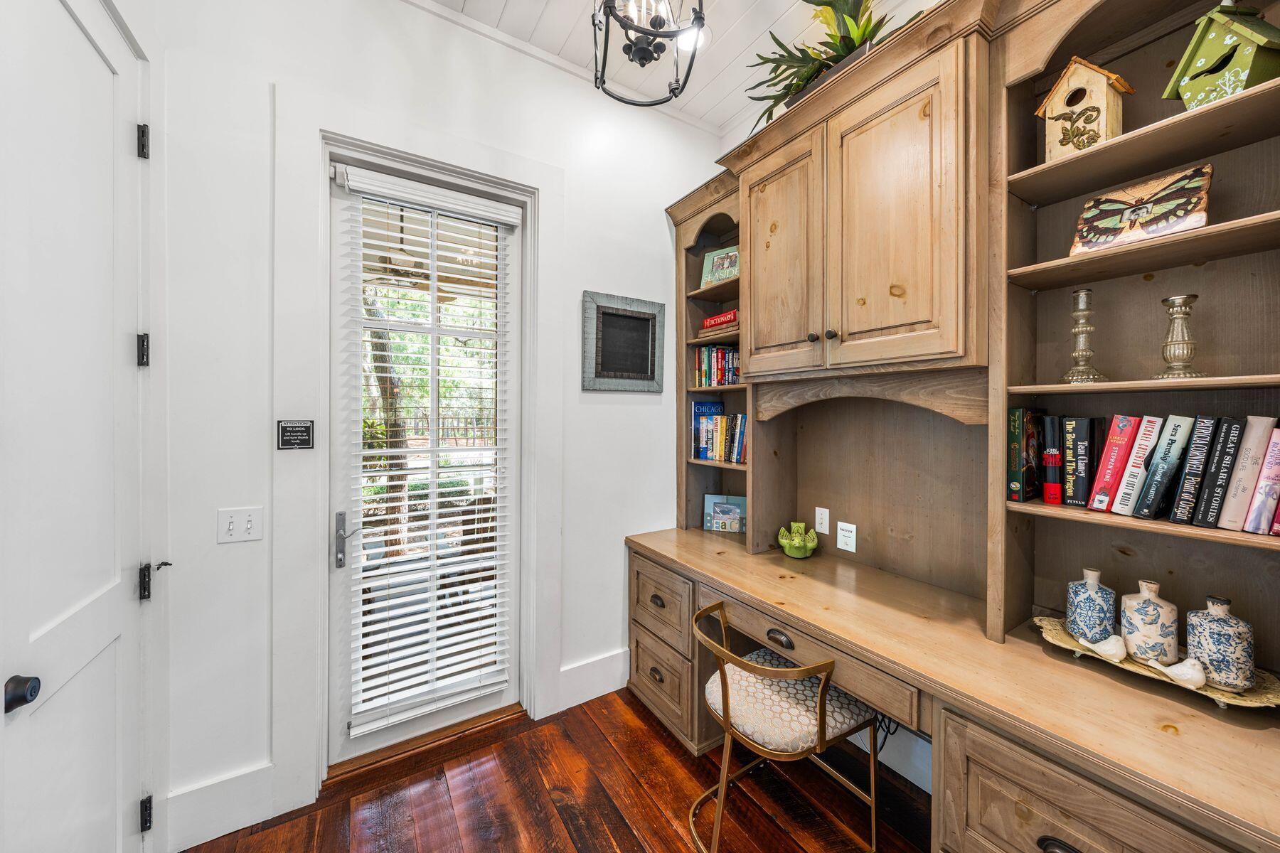 97 Running Oak Circle