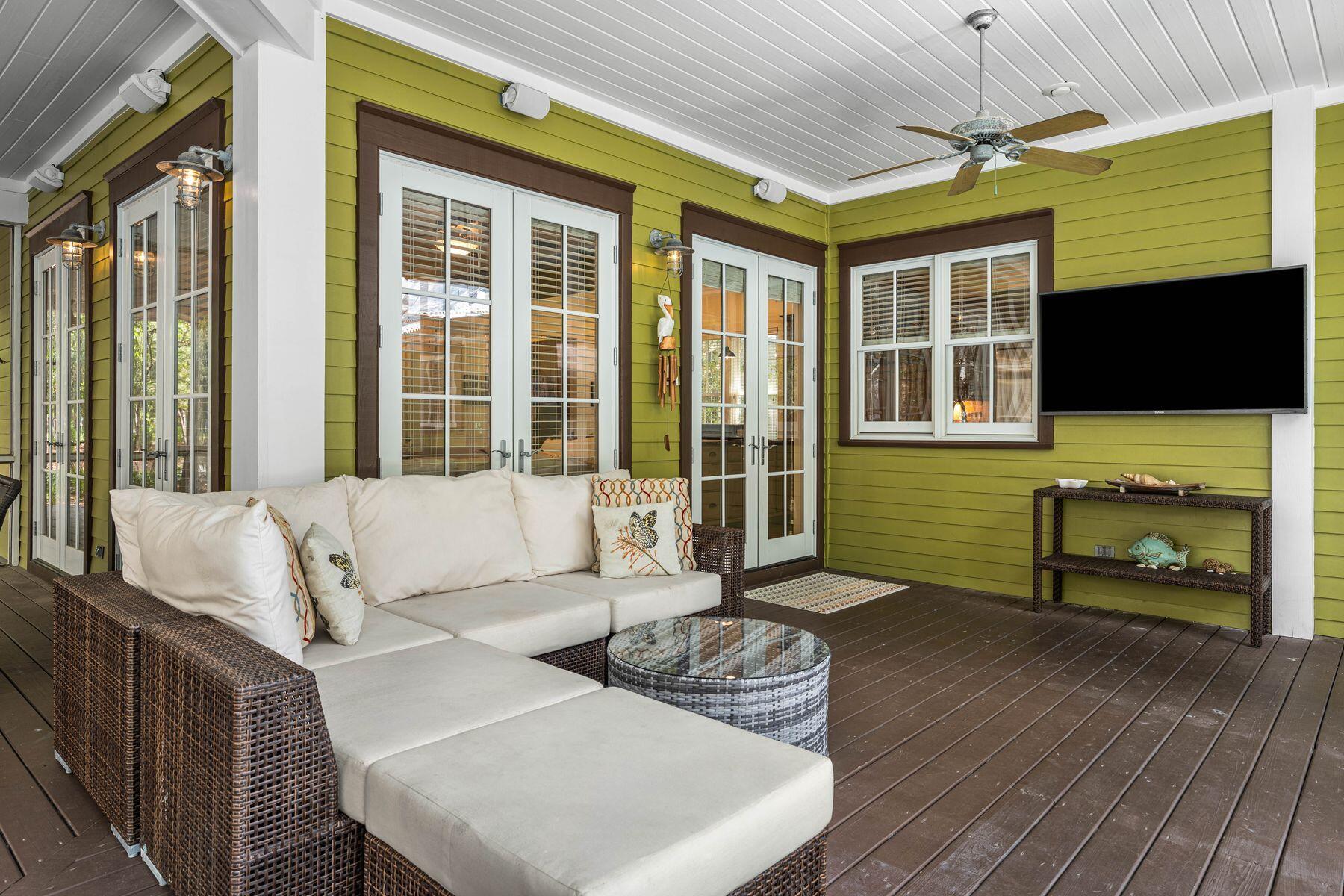97 Running Oak Circle