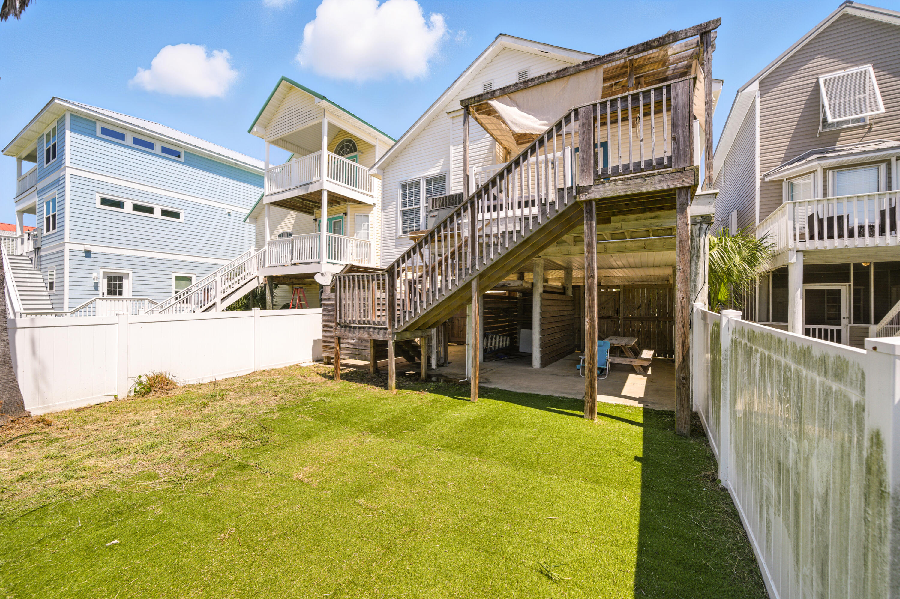1405 Bahia Drive